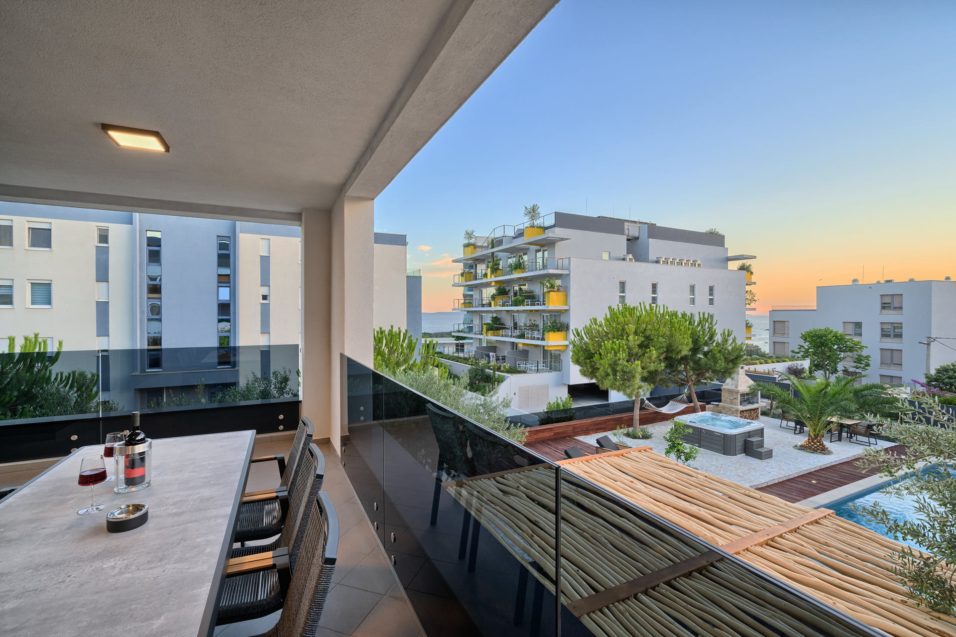 Apartment Liberty Living with Pool III