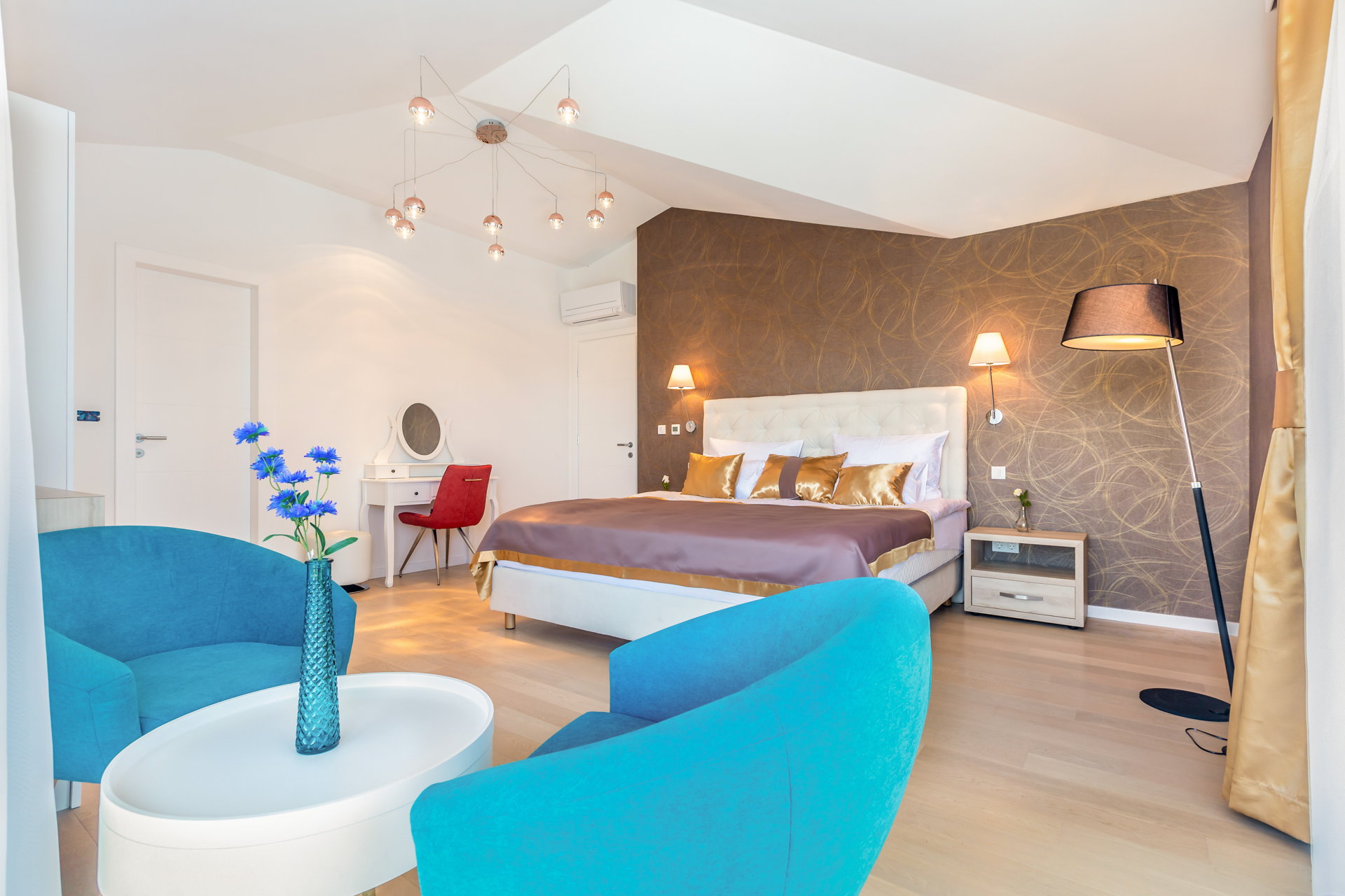 Luxury Villa Confidenza with Pool