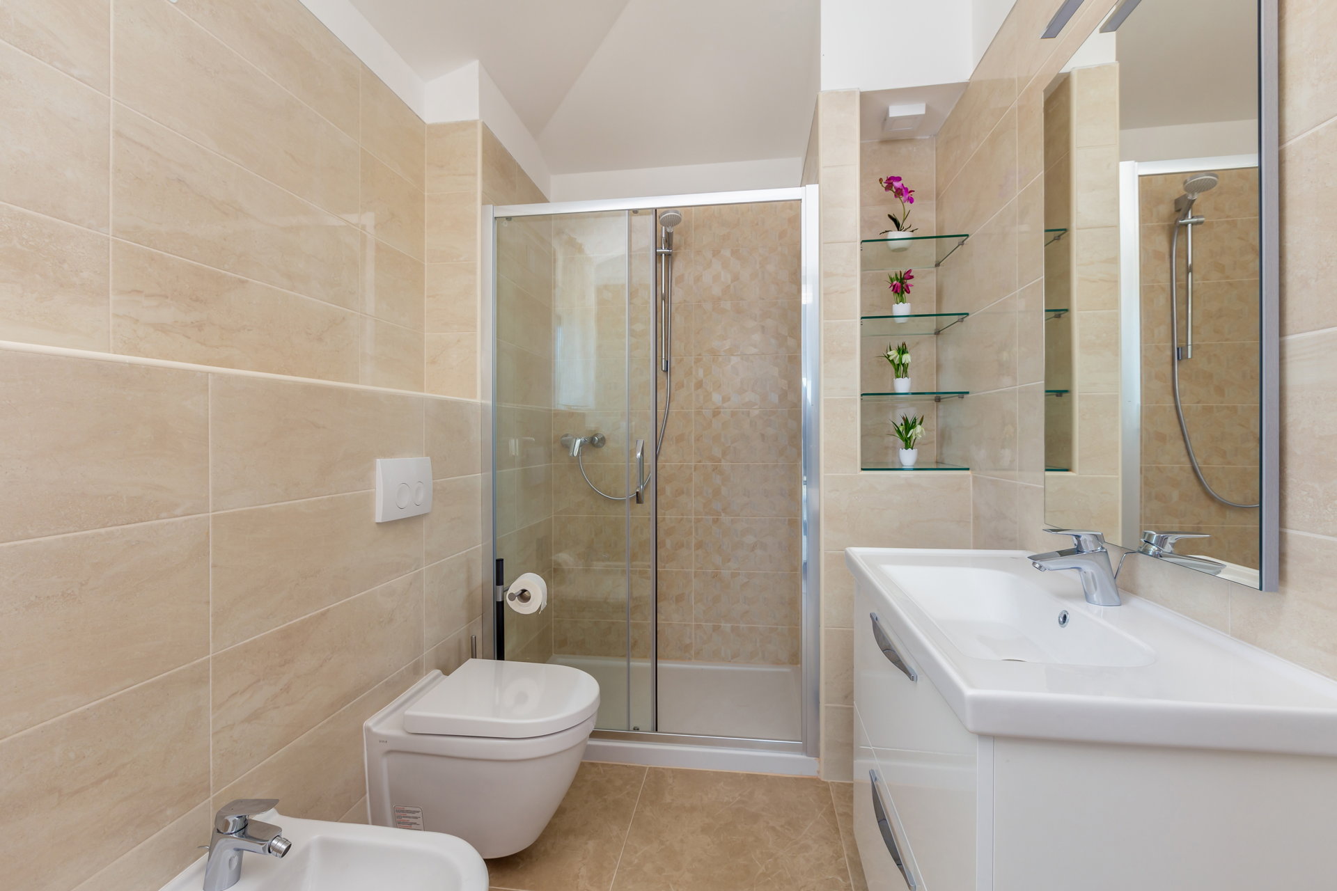 Luxury Villa Confidenza with Pool