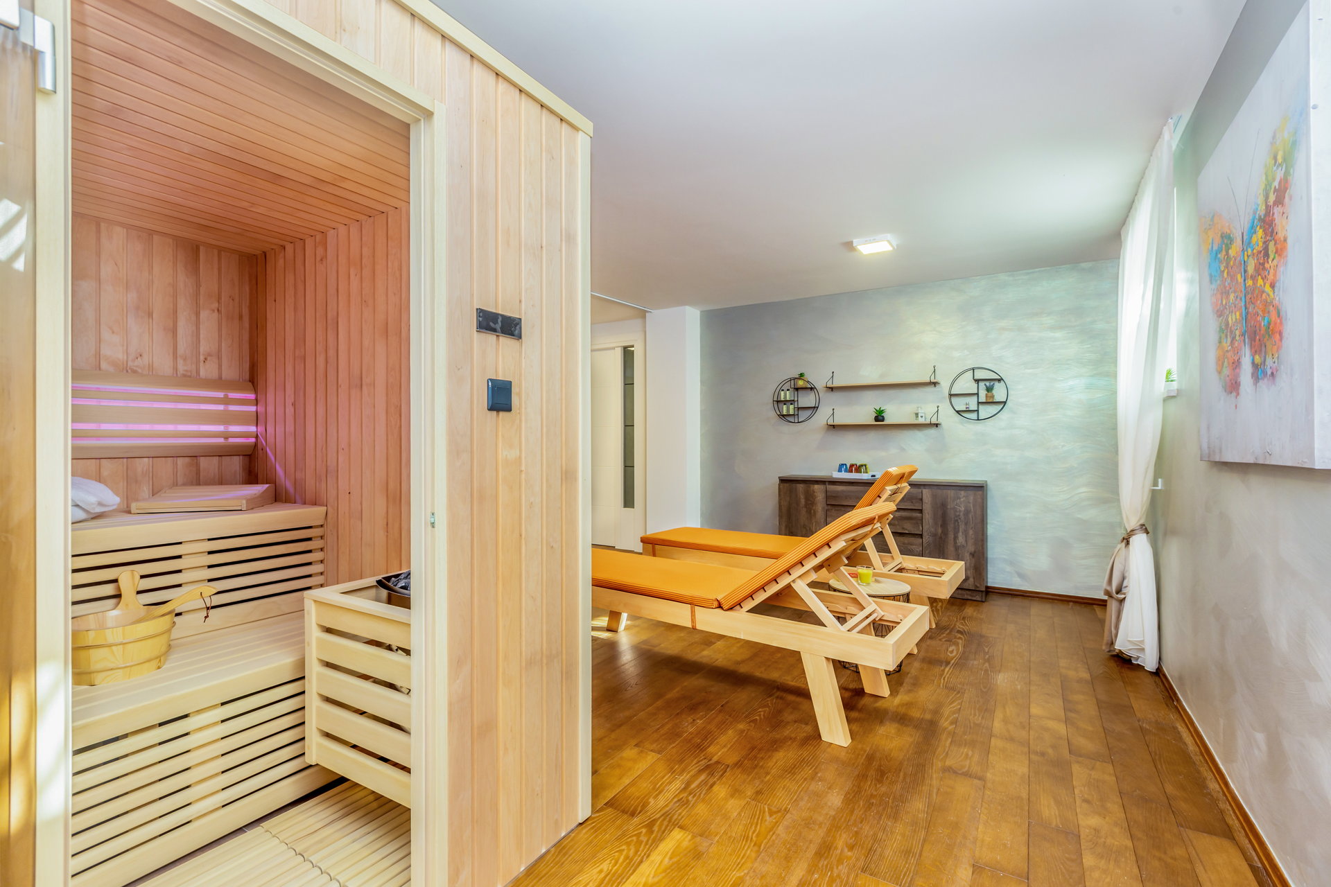 Luxury Villa Confidenza with Pool