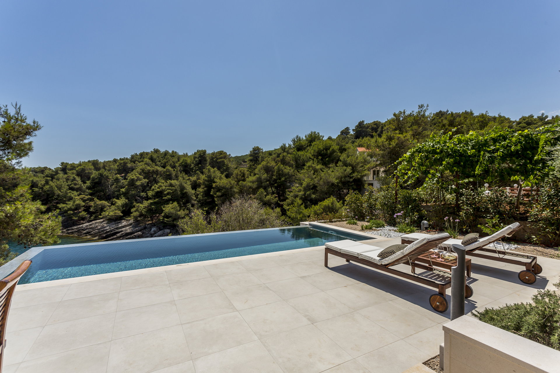 Villa Brazza with Infinity Pool