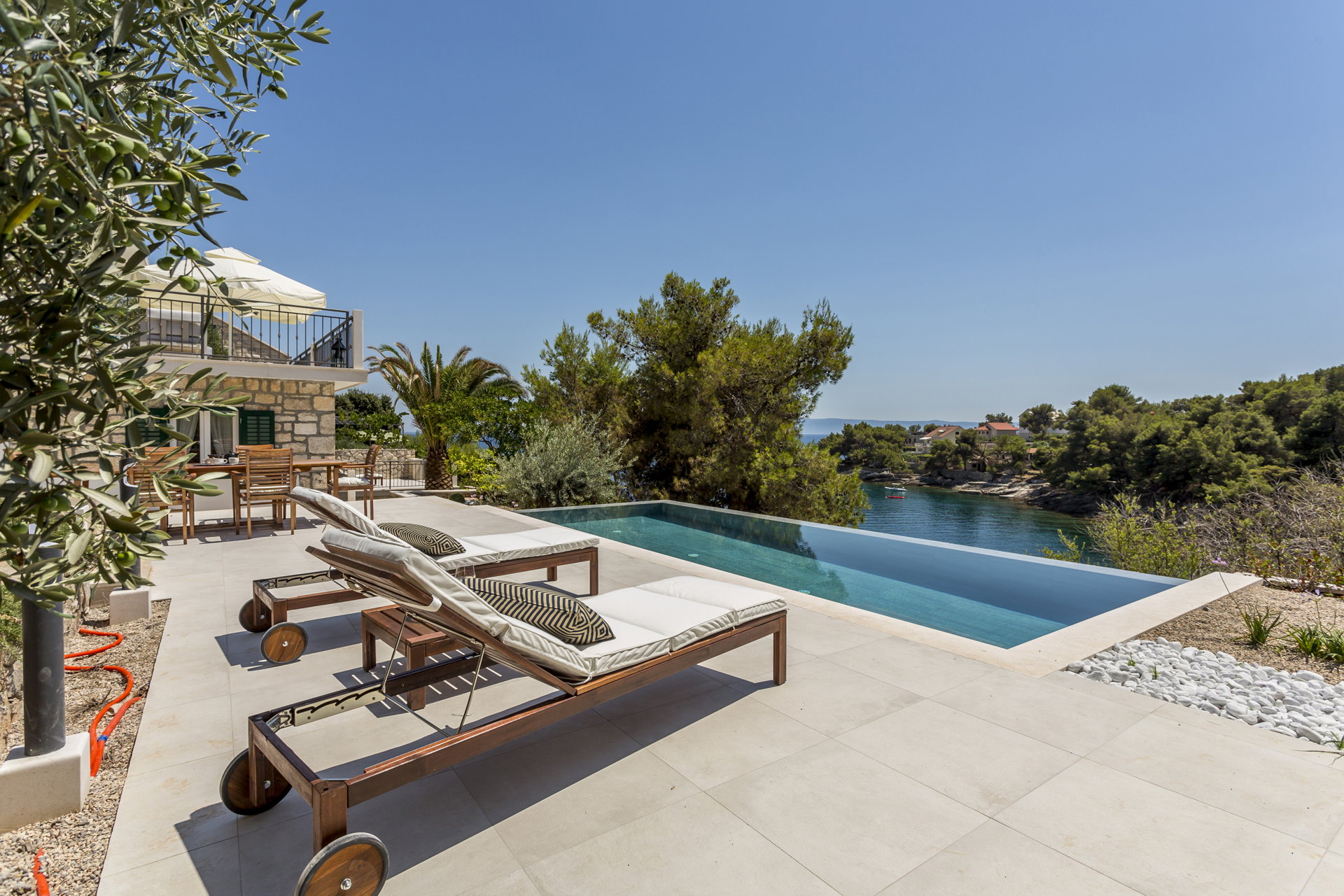 Villa Brazza with Infinity Pool