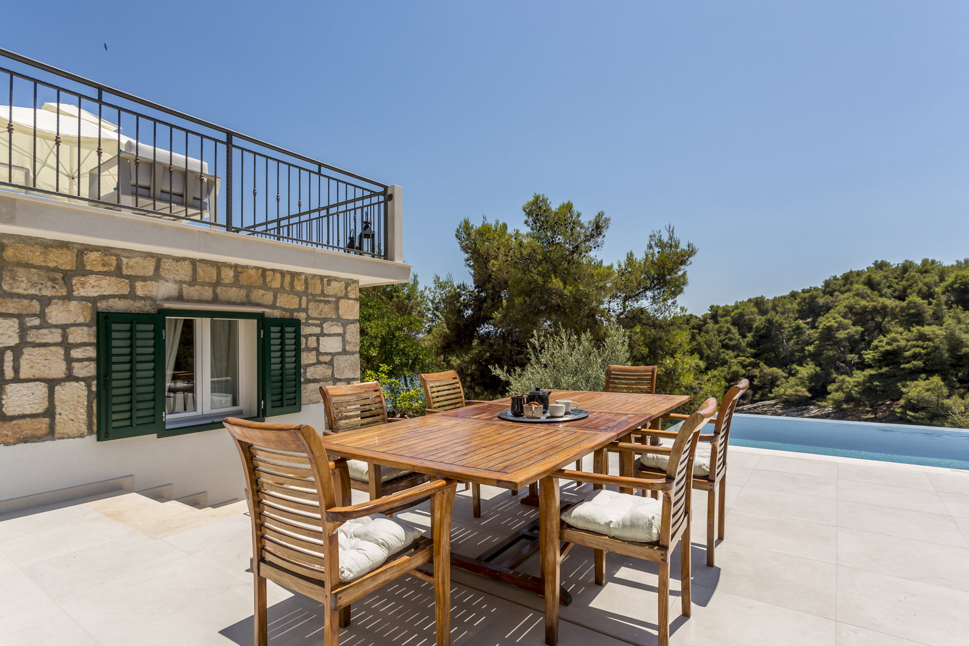 Villa Brazza with Infinity Pool