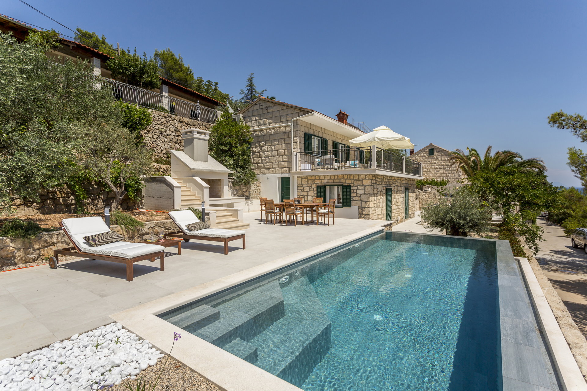 Villa Brazza with Infinity Pool