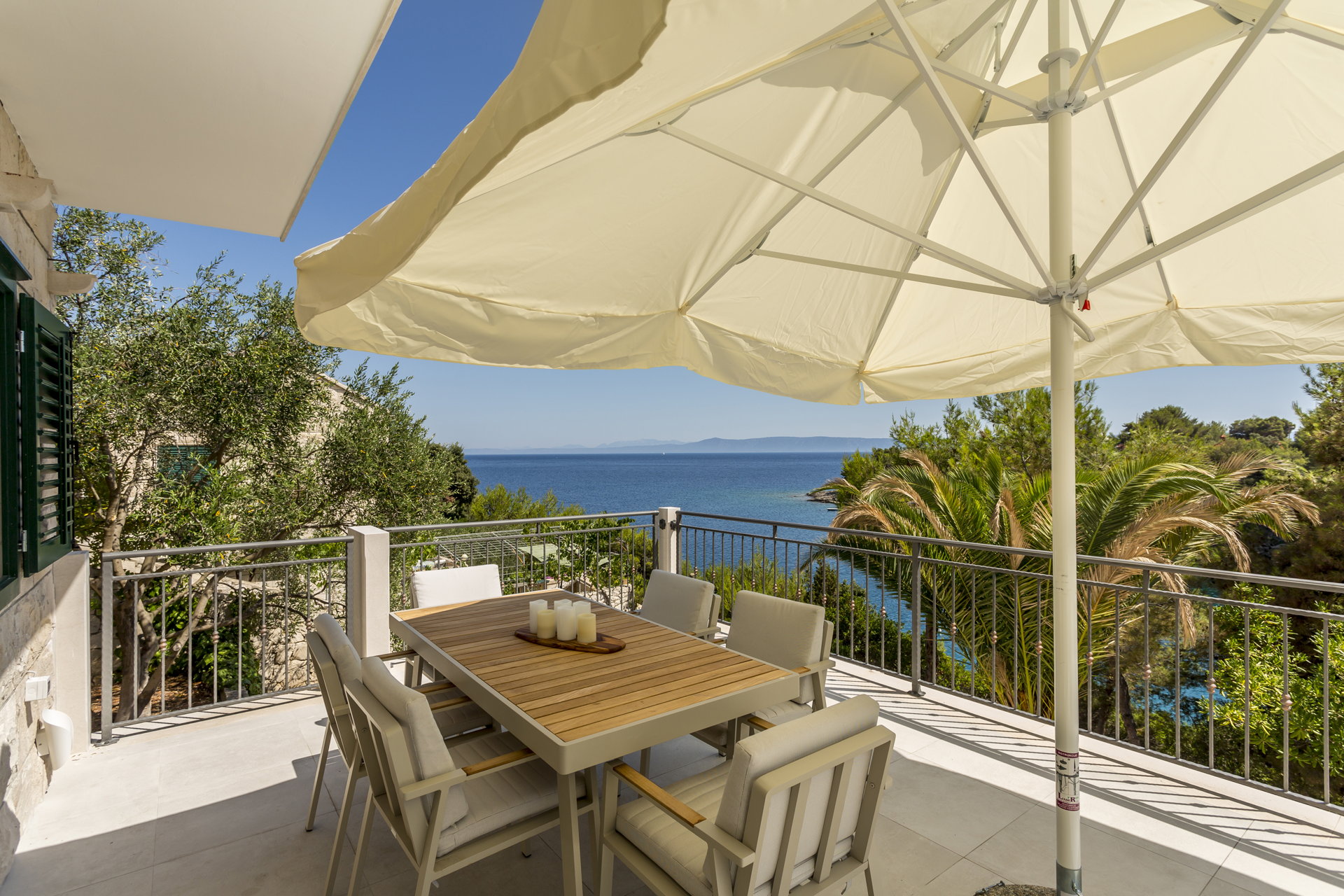 Villa Brazza with Infinity Pool