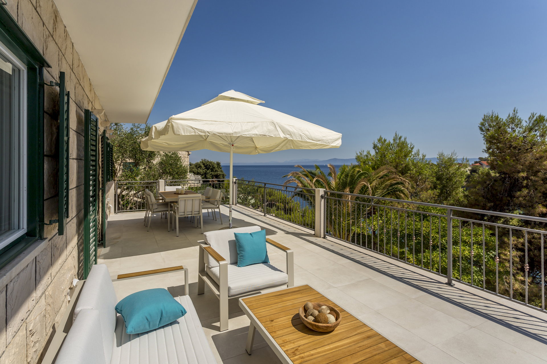 Villa Brazza with Infinity Pool
