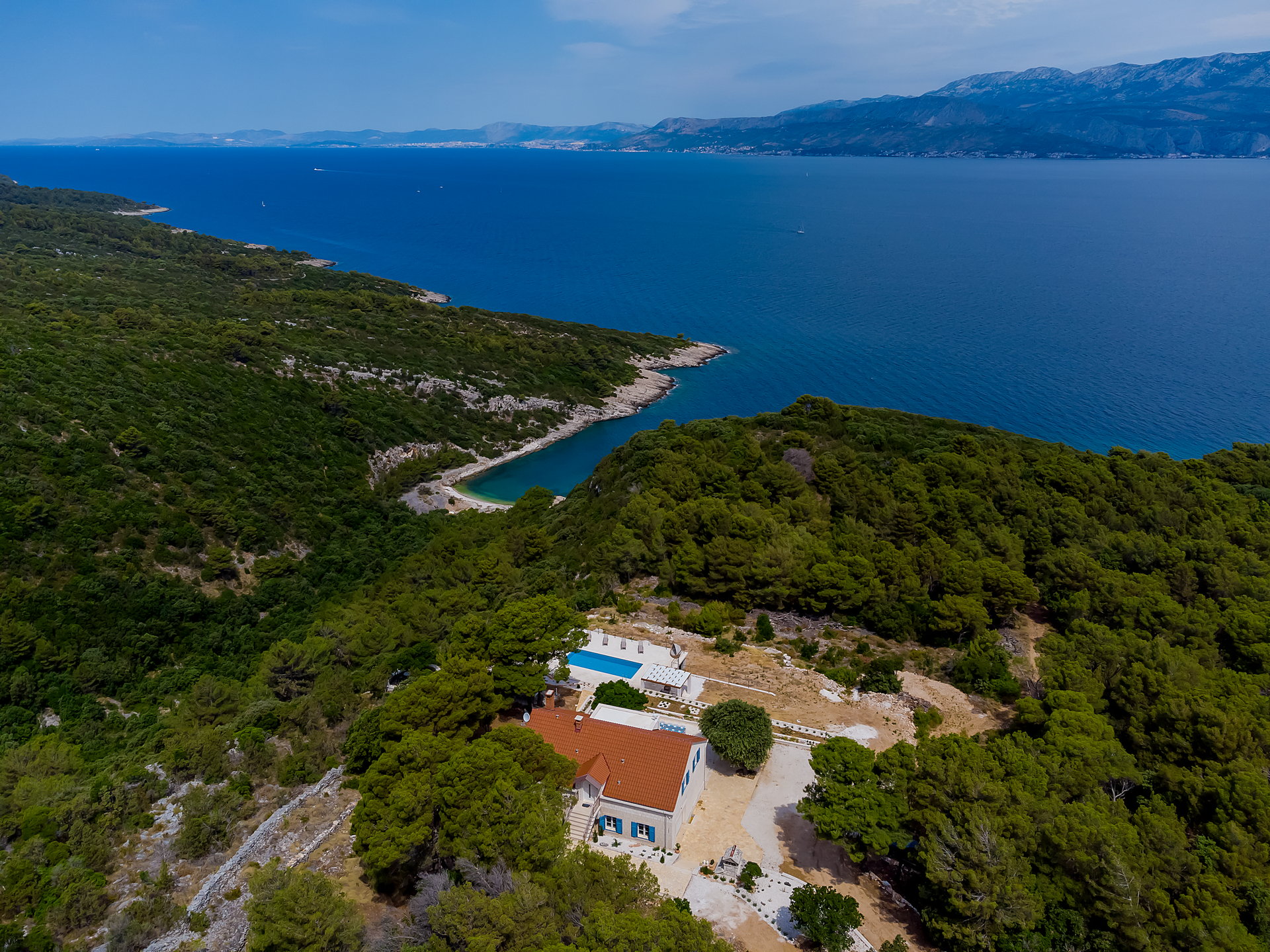 Luxury Villa Aerius with Pool