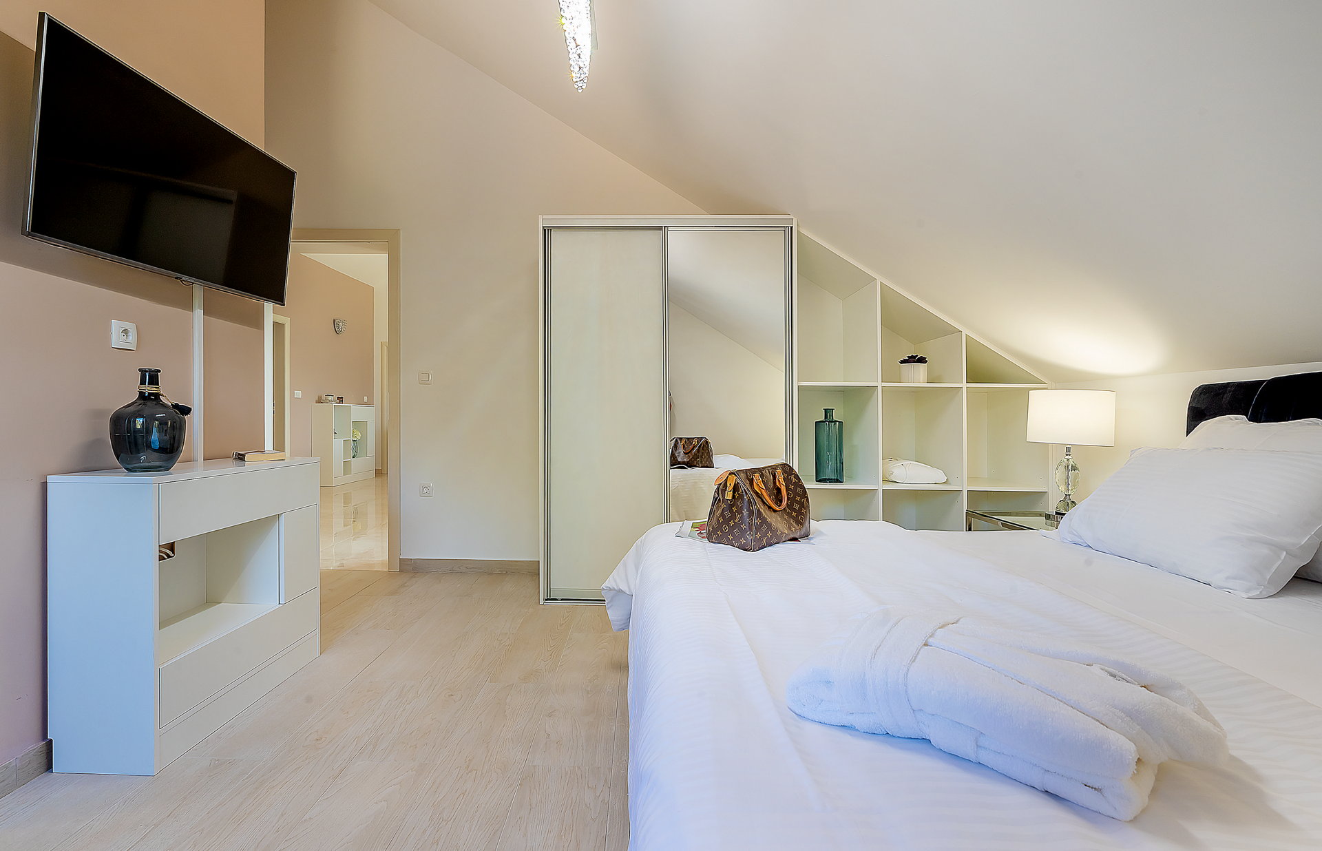 Luxury Villa Aerius with Pool