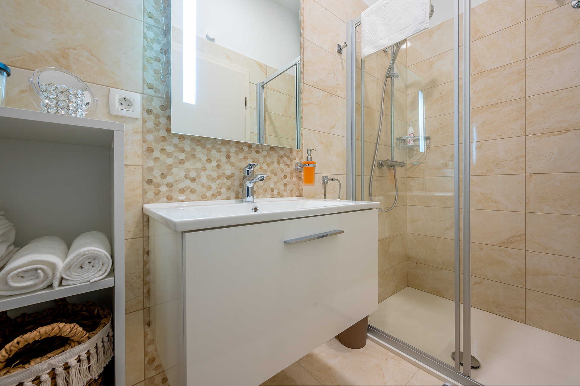 Luxury Villa Aerius with Pool