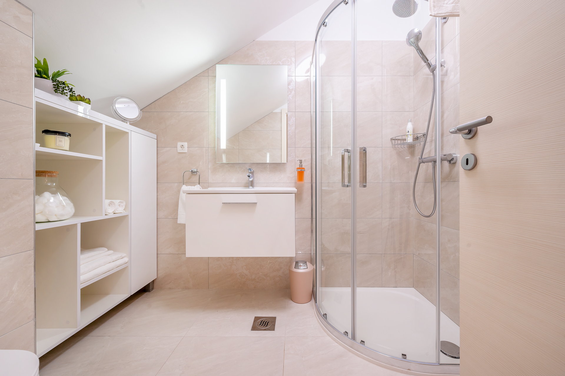 Luxury Villa Aerius with Pool