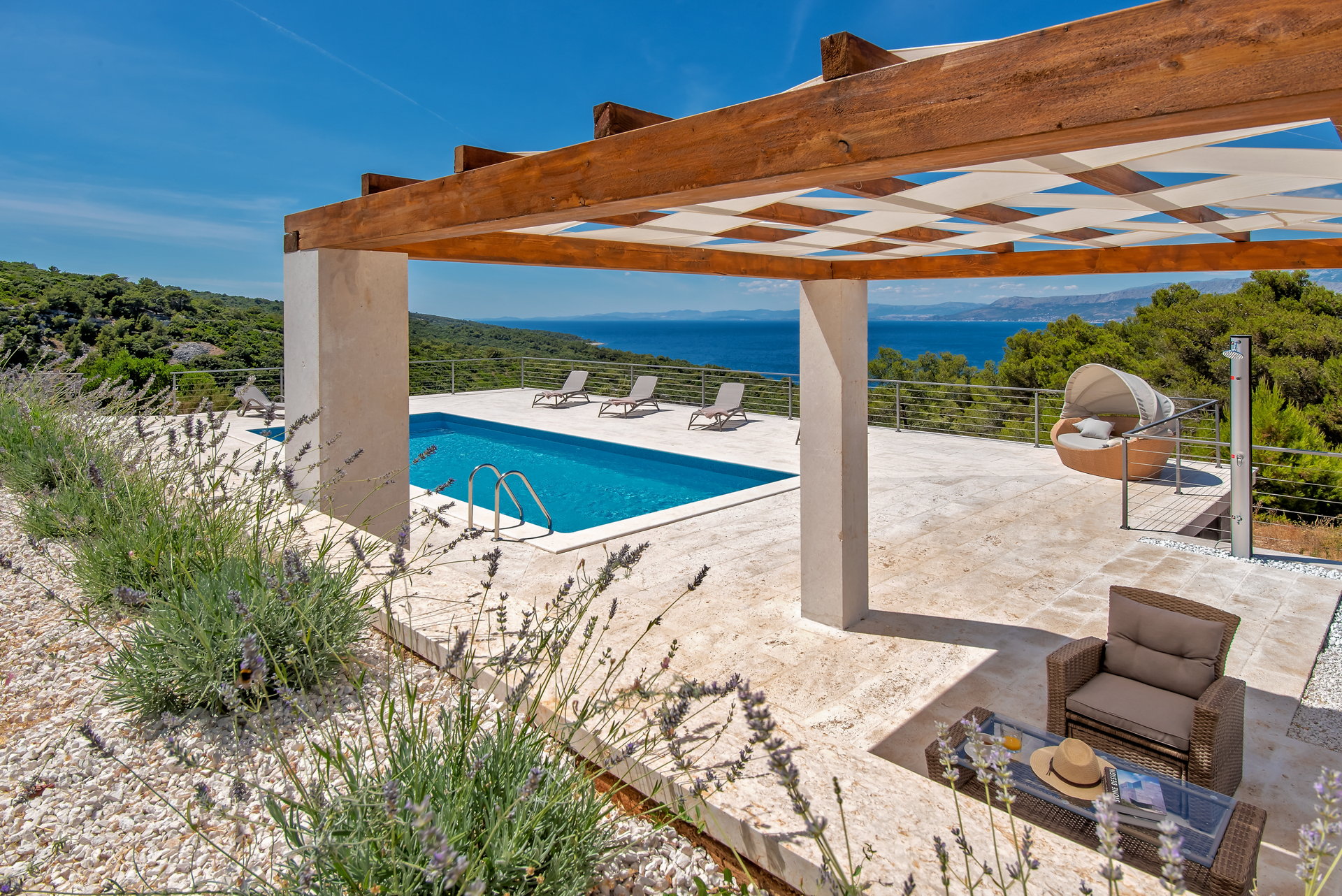 Luxury Villa Aerius with Pool
