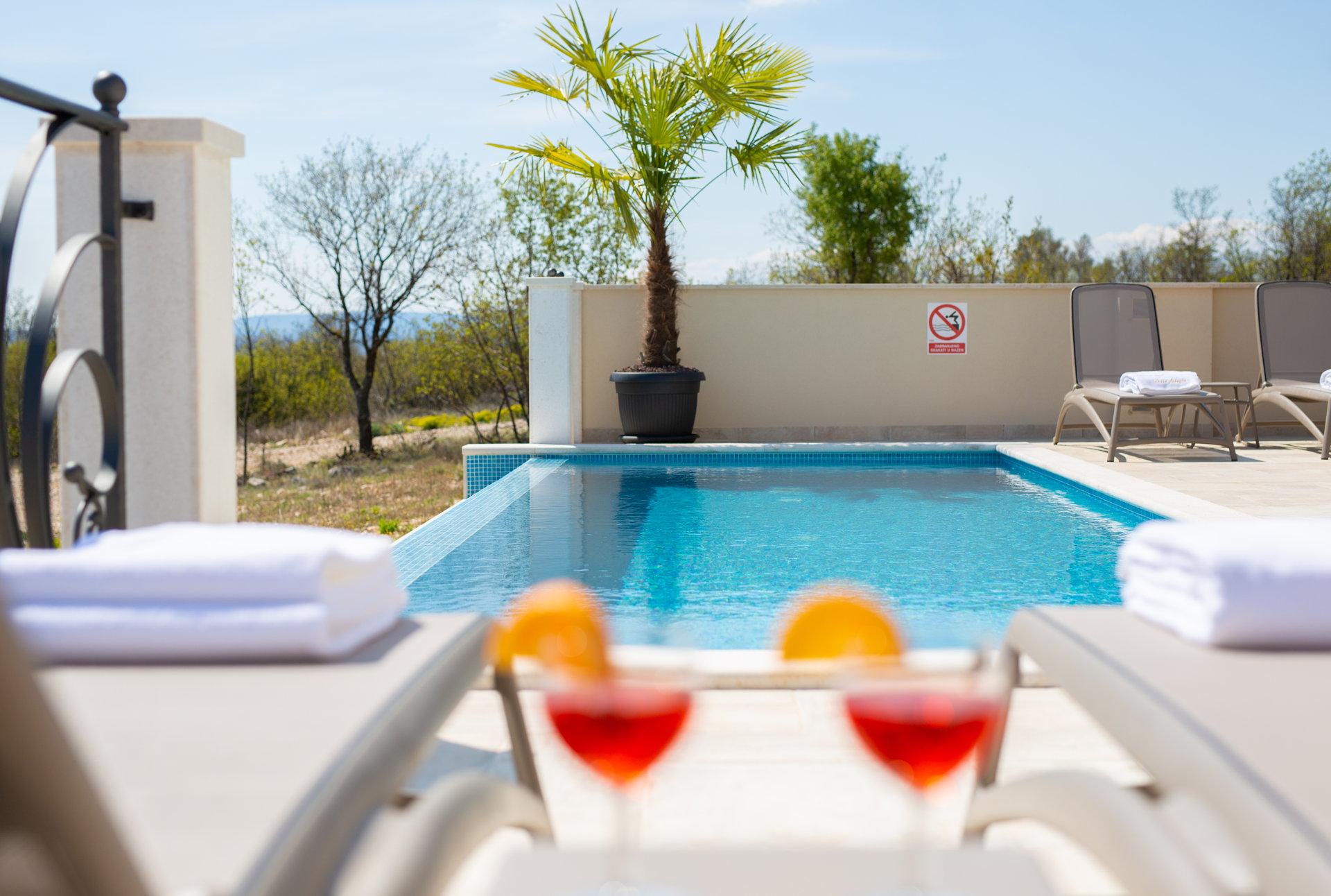 Villa Wisteria with Pool