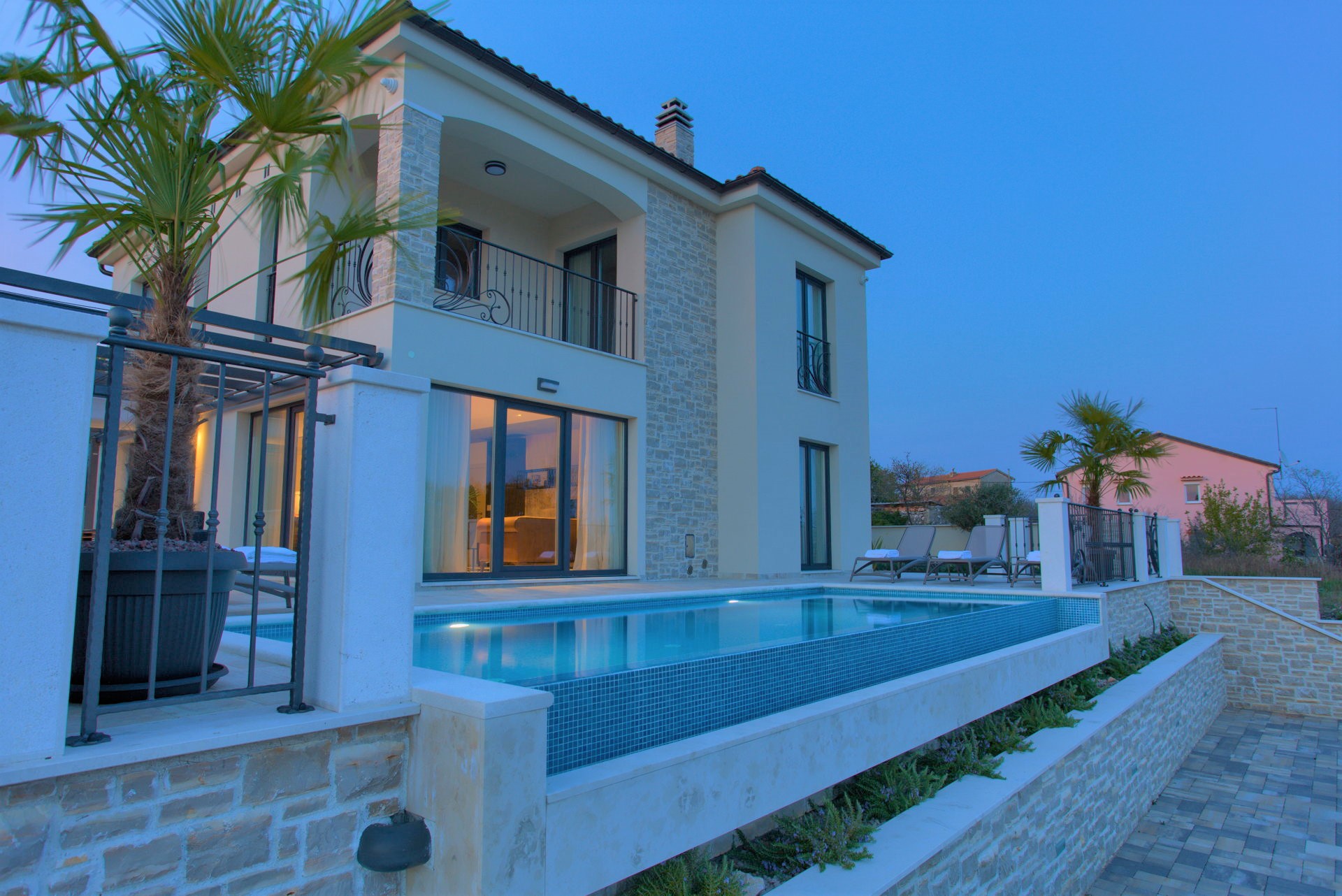 Villa Wisteria with Pool