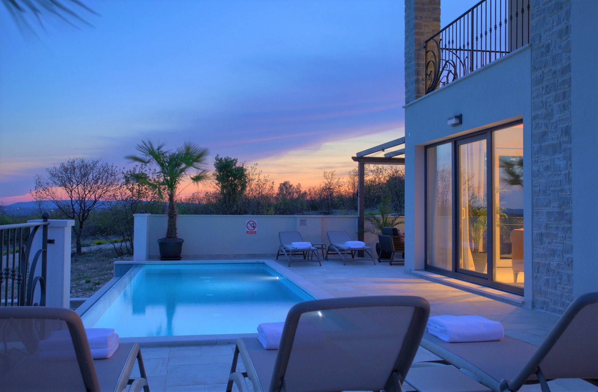 Villa Wisteria with Pool