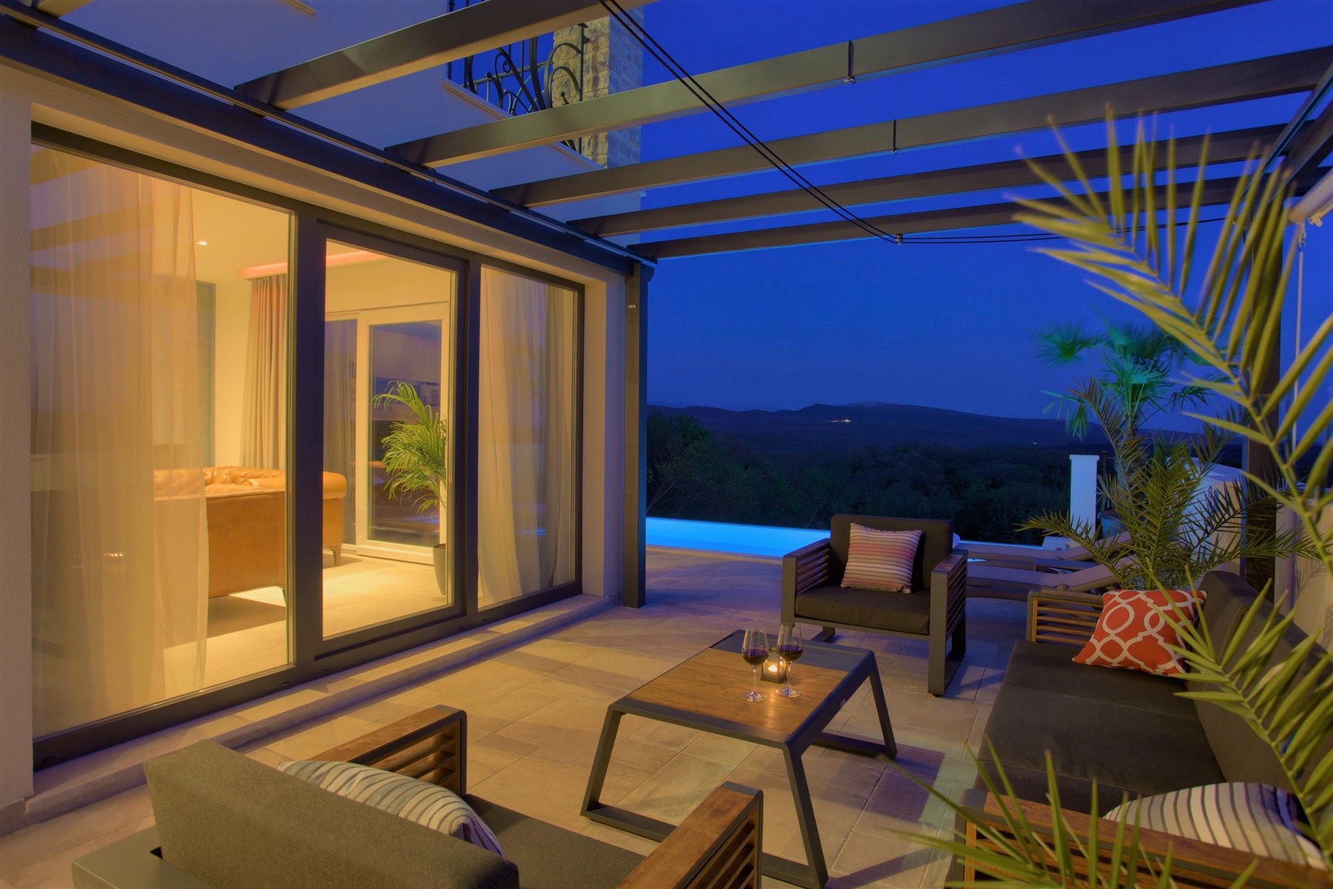 Villa Wisteria with Pool
