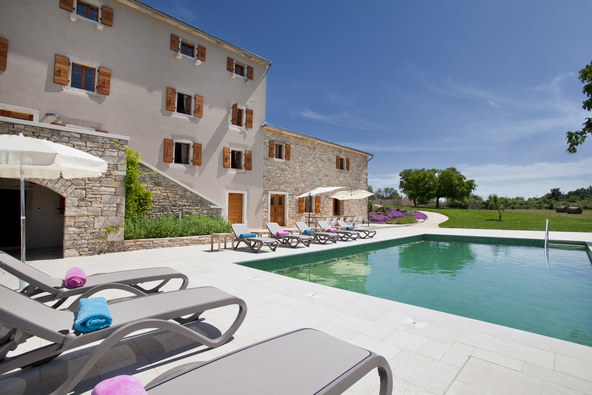 Villa Paradiso with Pool