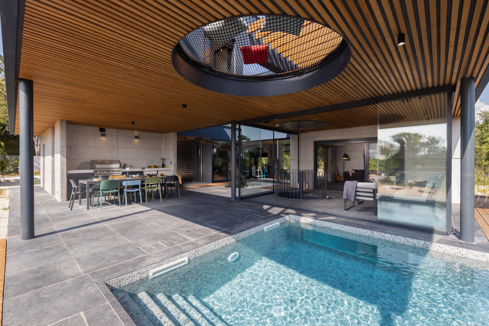 Luxury Villa Red Carpet with Pool