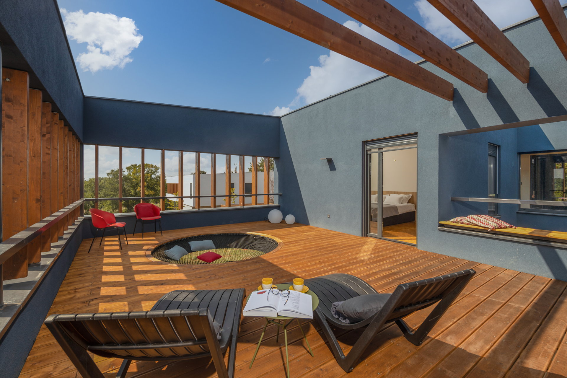 Luxury Villa Red Carpet with Pool