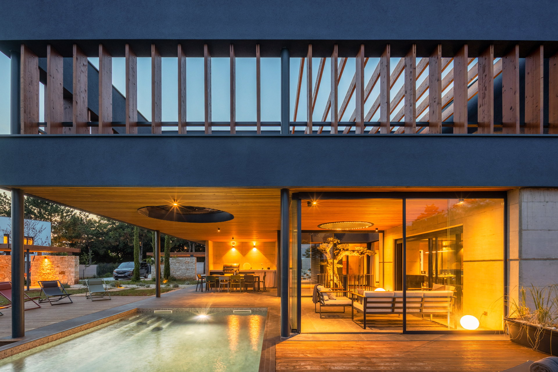 Luxury Villa Red Carpet with Pool