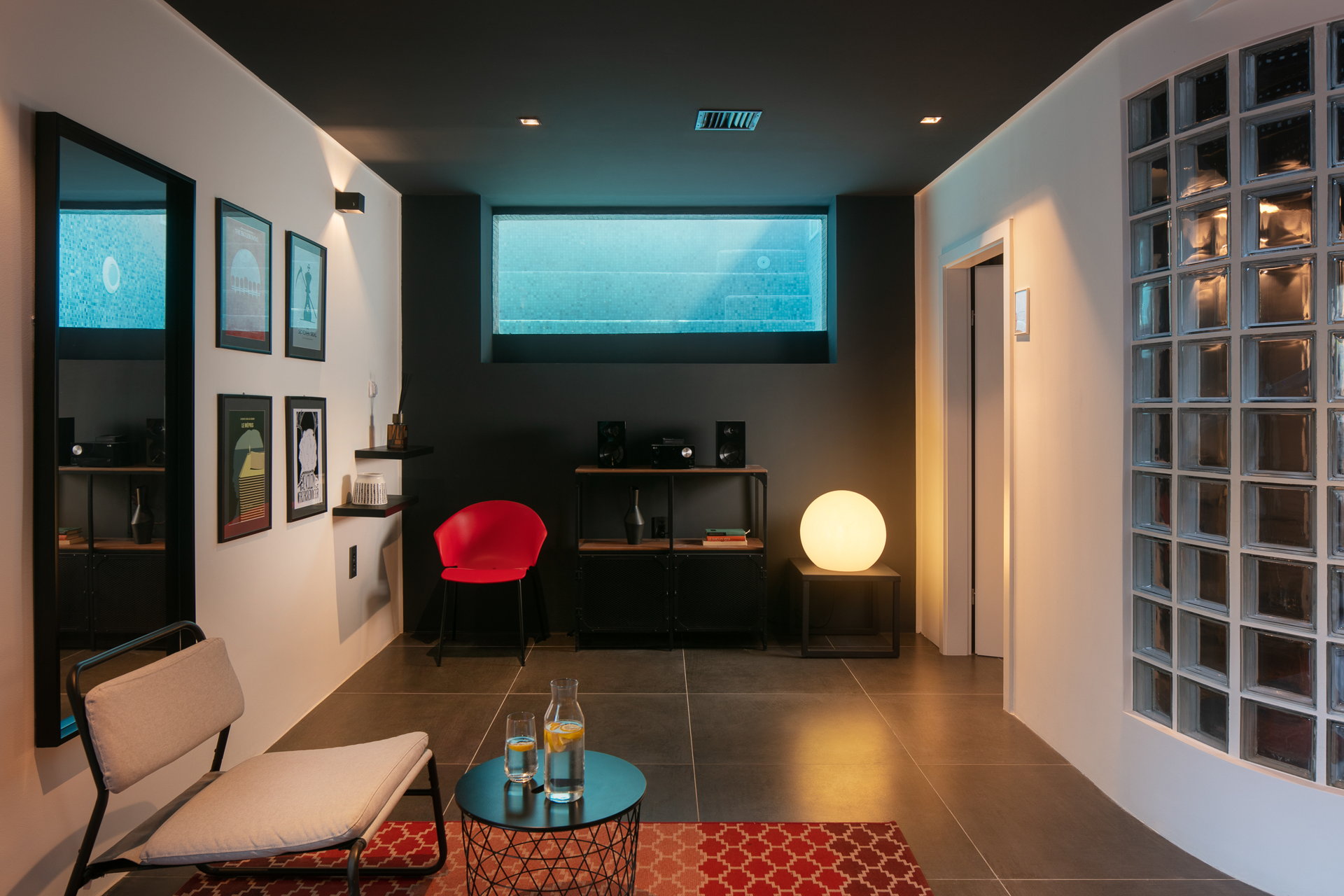 Luxury Villa Red Carpet with Pool