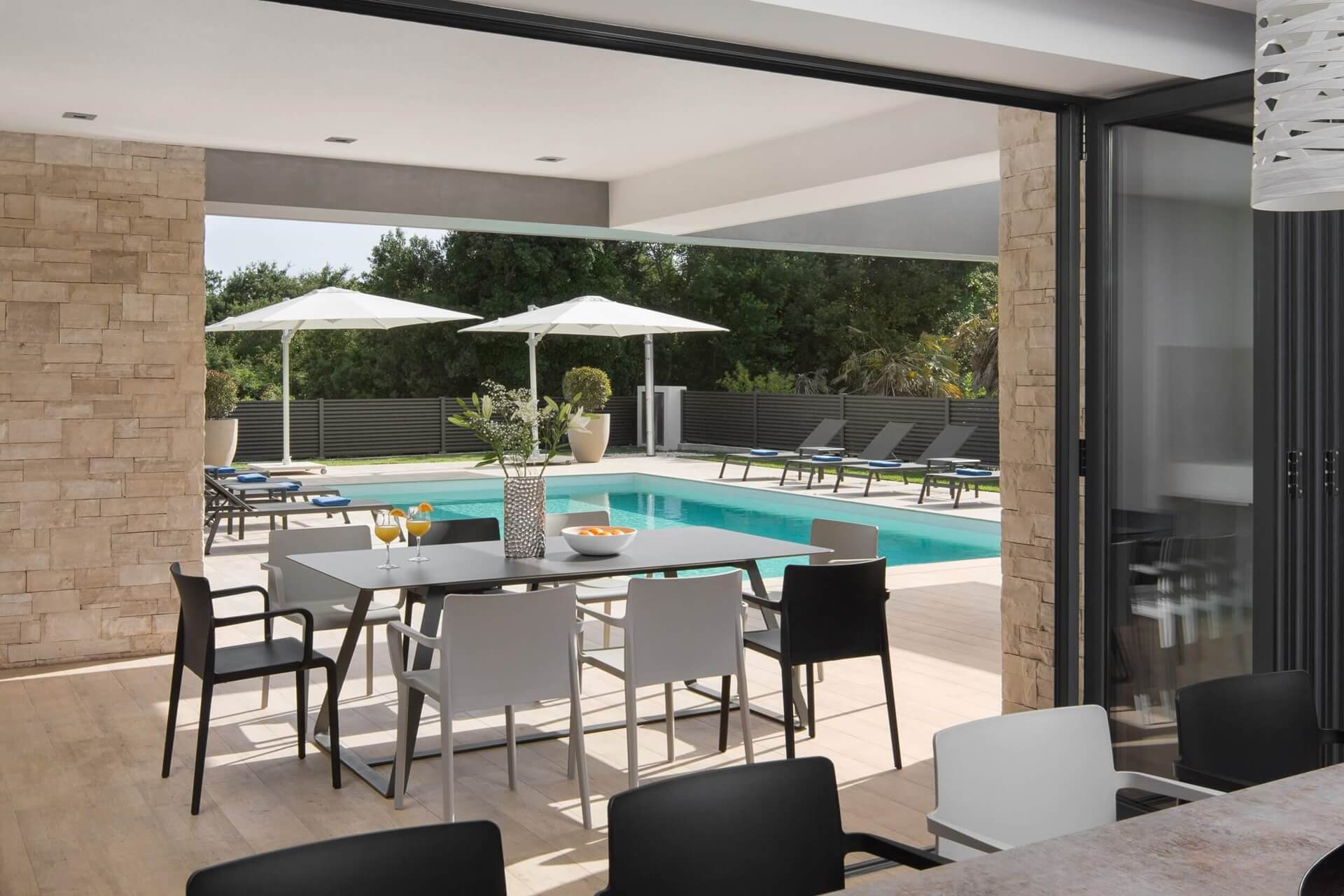 Luxury Villa Ballet with Pool