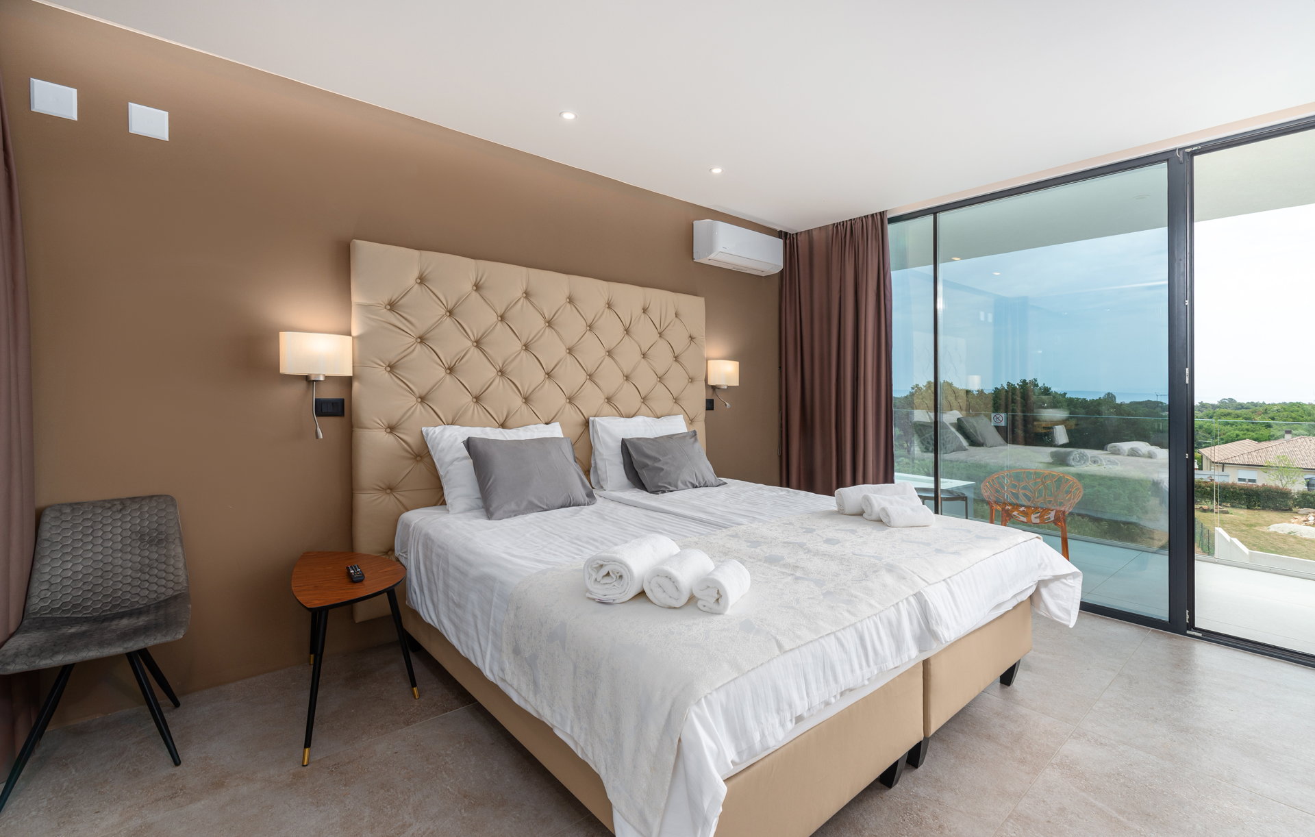 Luxury Villa Borealis with Pool