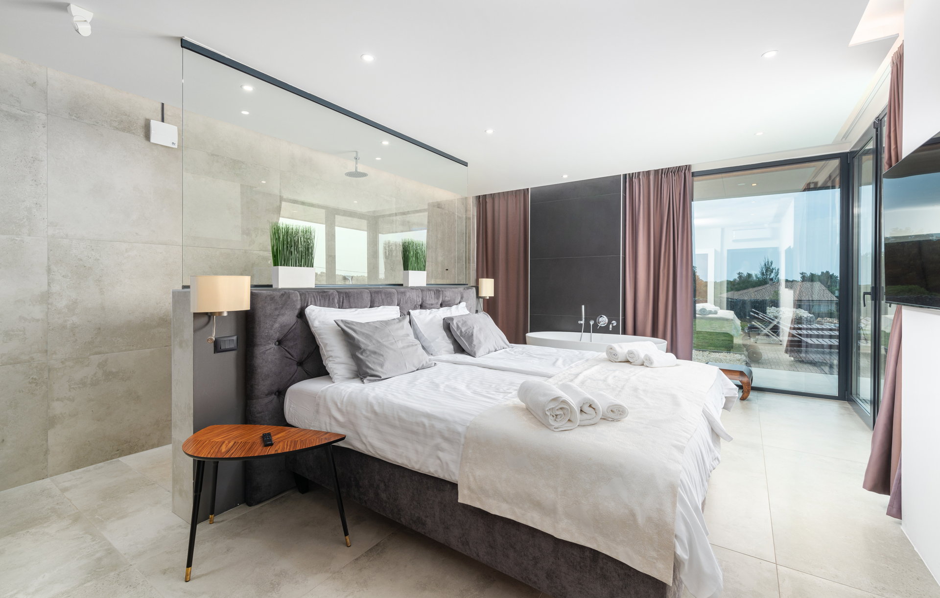 Luxury Villa Borealis with Pool