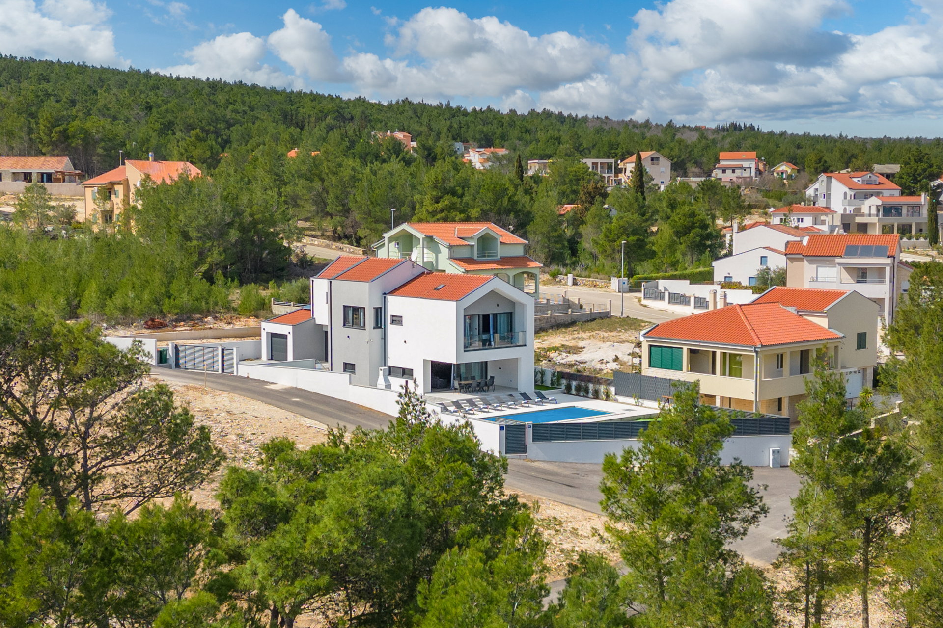 Villa Ponderosa with Pool
