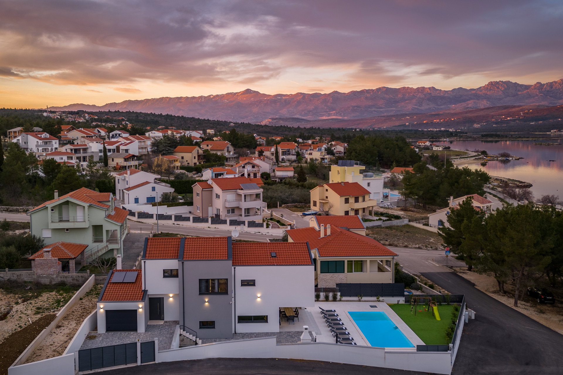 Villa Ponderosa with Pool