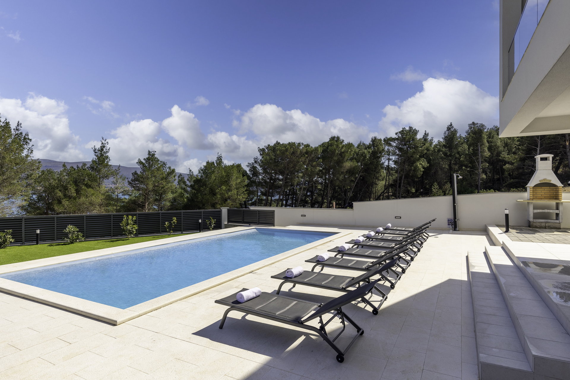 Villa Ponderosa with Pool