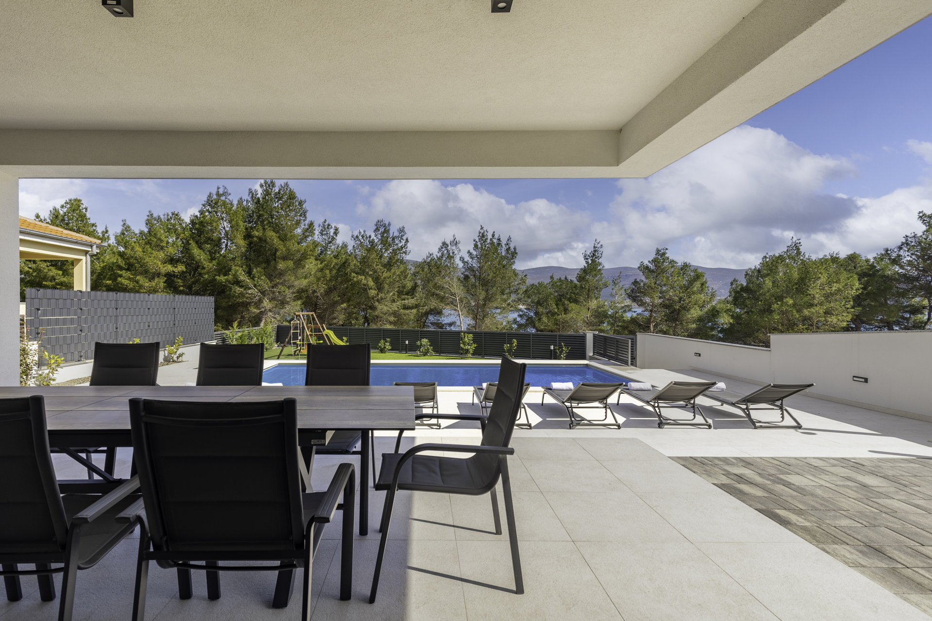 Villa Ponderosa with Pool