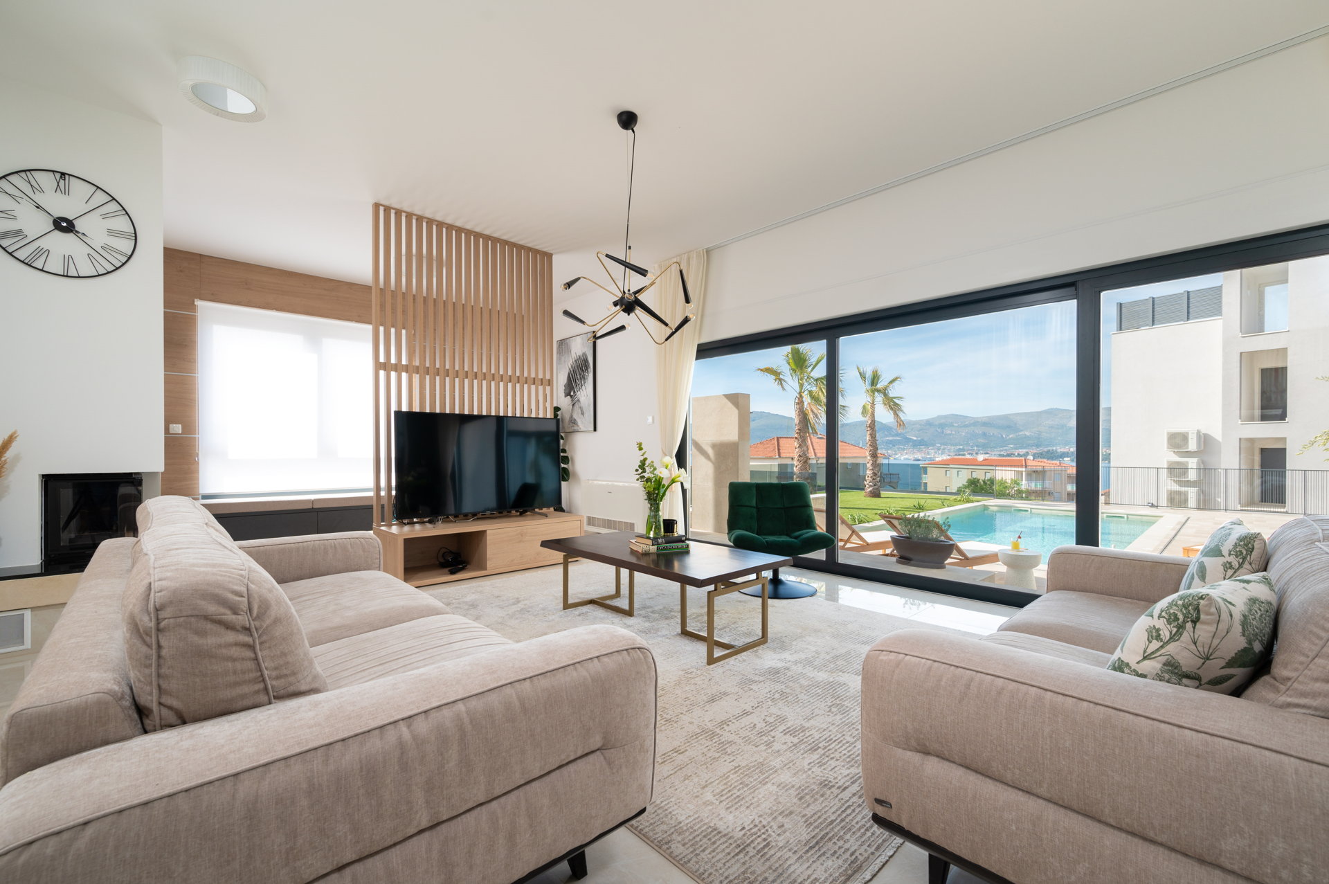 Luxury Villa Ellenora with Pool