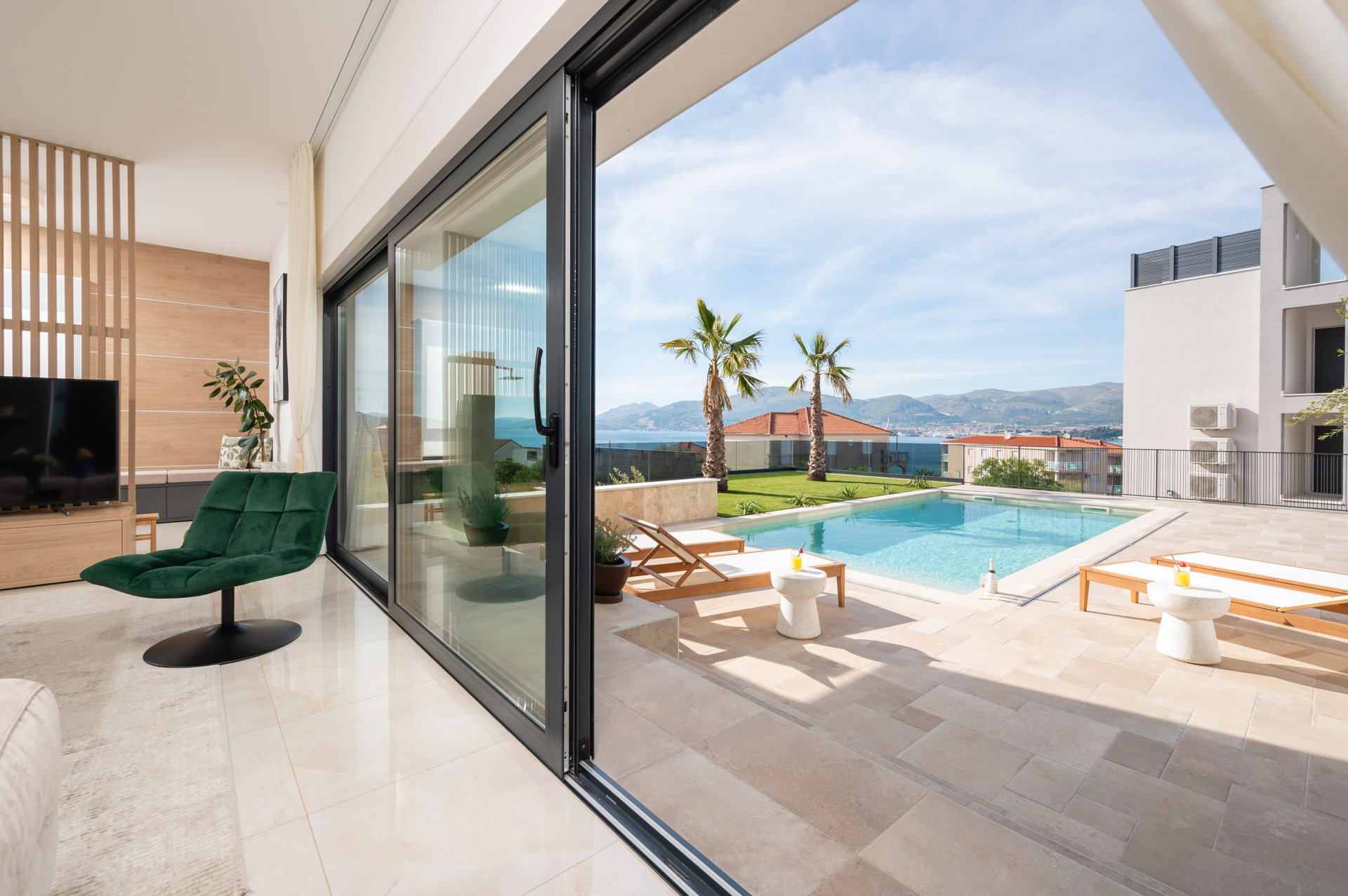 Luxury Villa Ellenora with Pool
