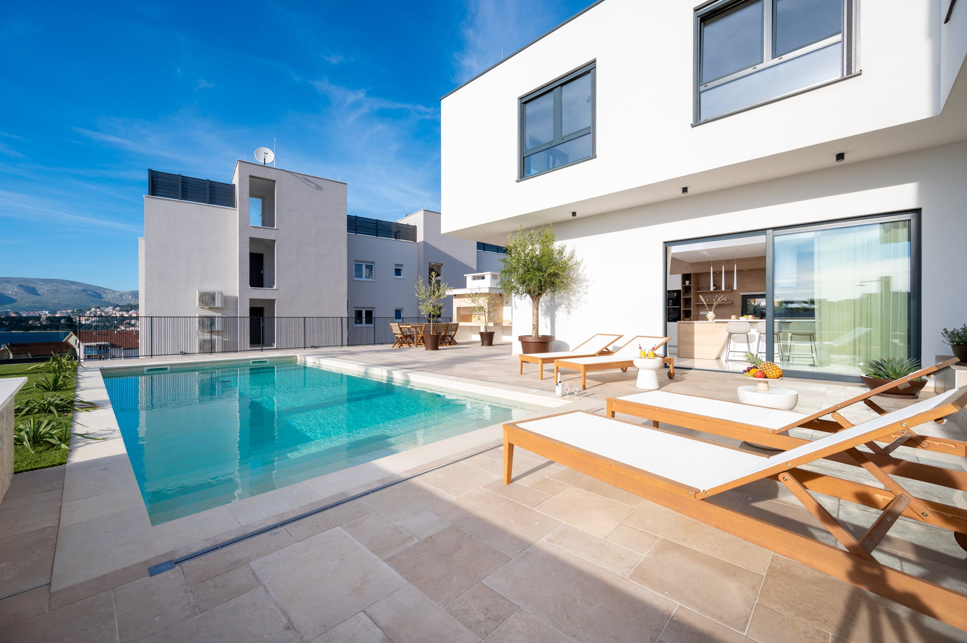 Luxury Villa Ellenora with Pool