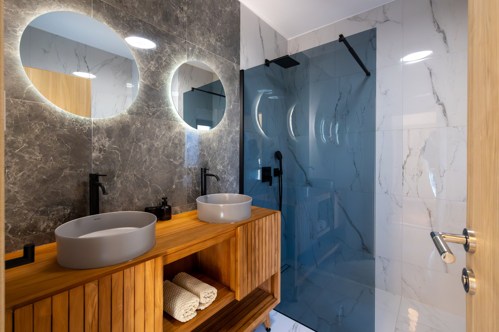 Luxury Villa Ellenora with Pool