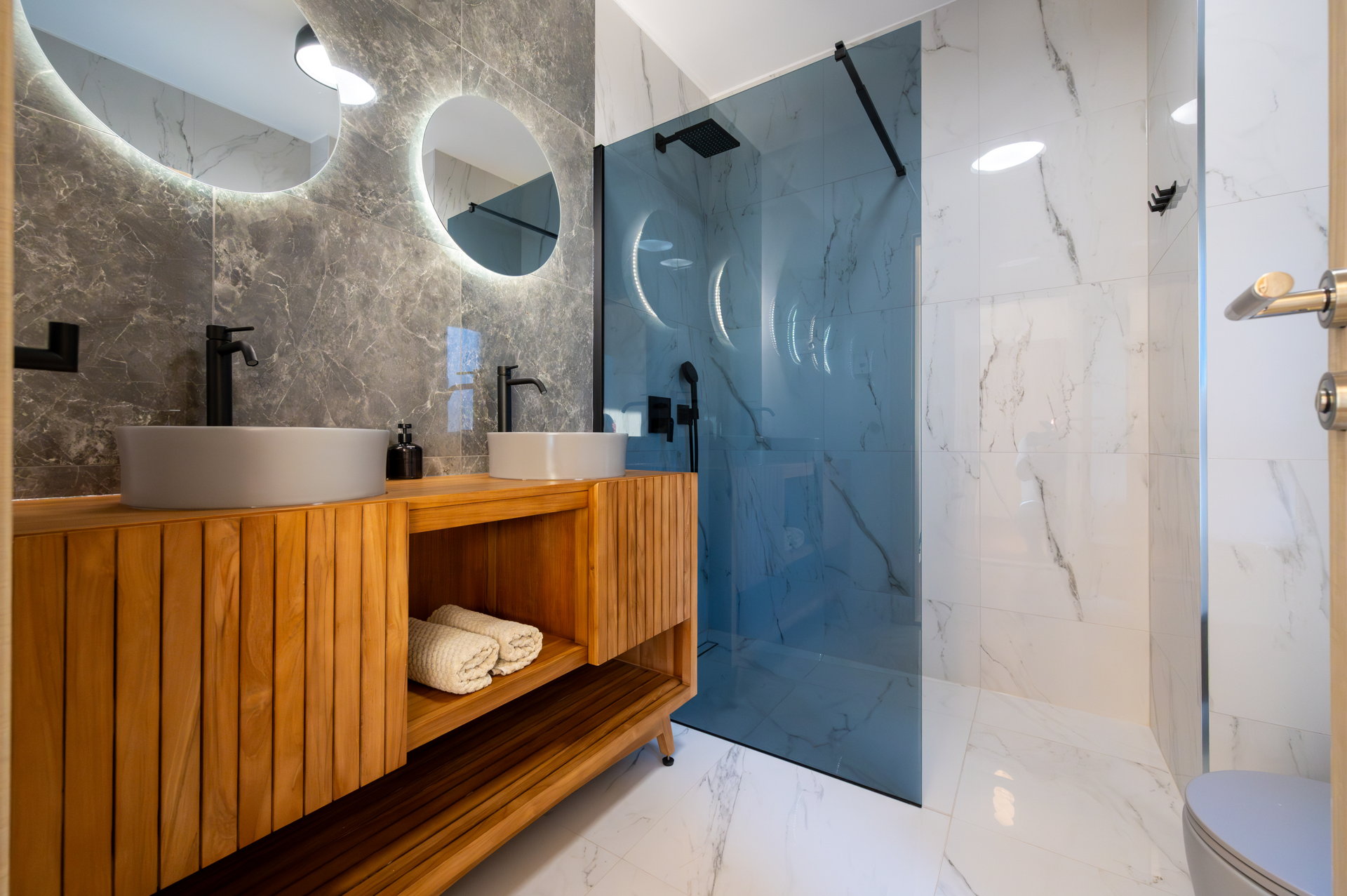 Luxury Villa Ellenora with Pool