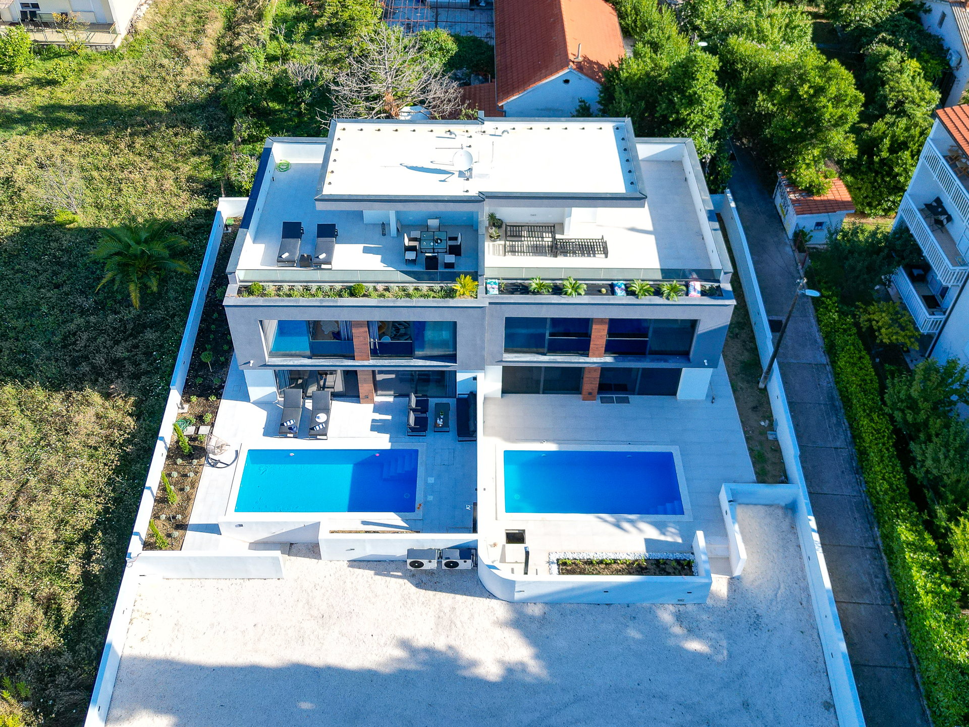 Lux Etera Villas Complex