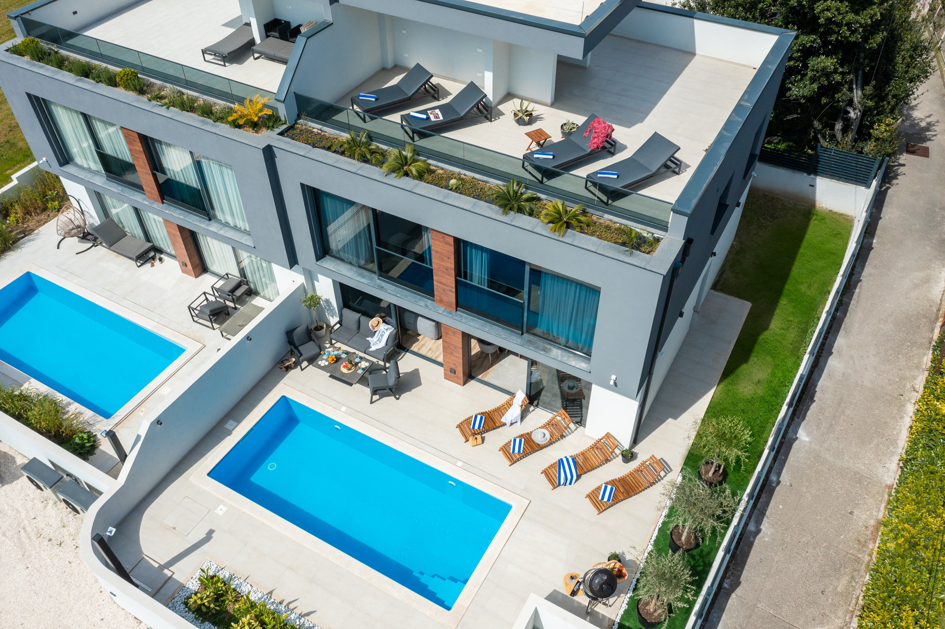 Lux Etera Villas Complex