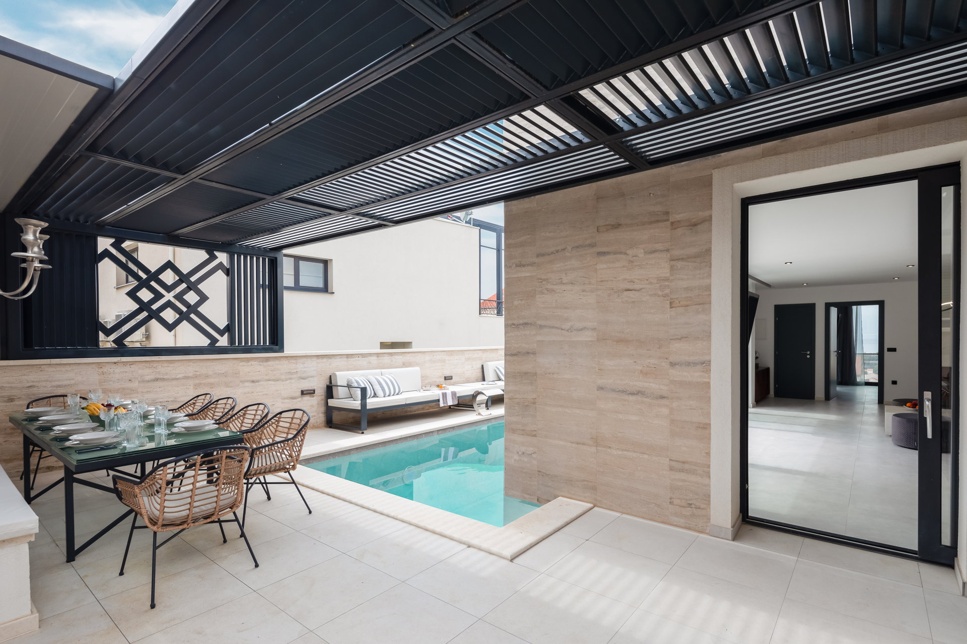 Villa Timeless Retreat with Pool