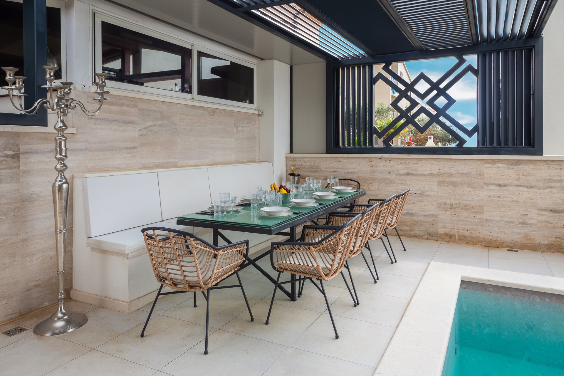 Villa Timeless Retreat with Pool