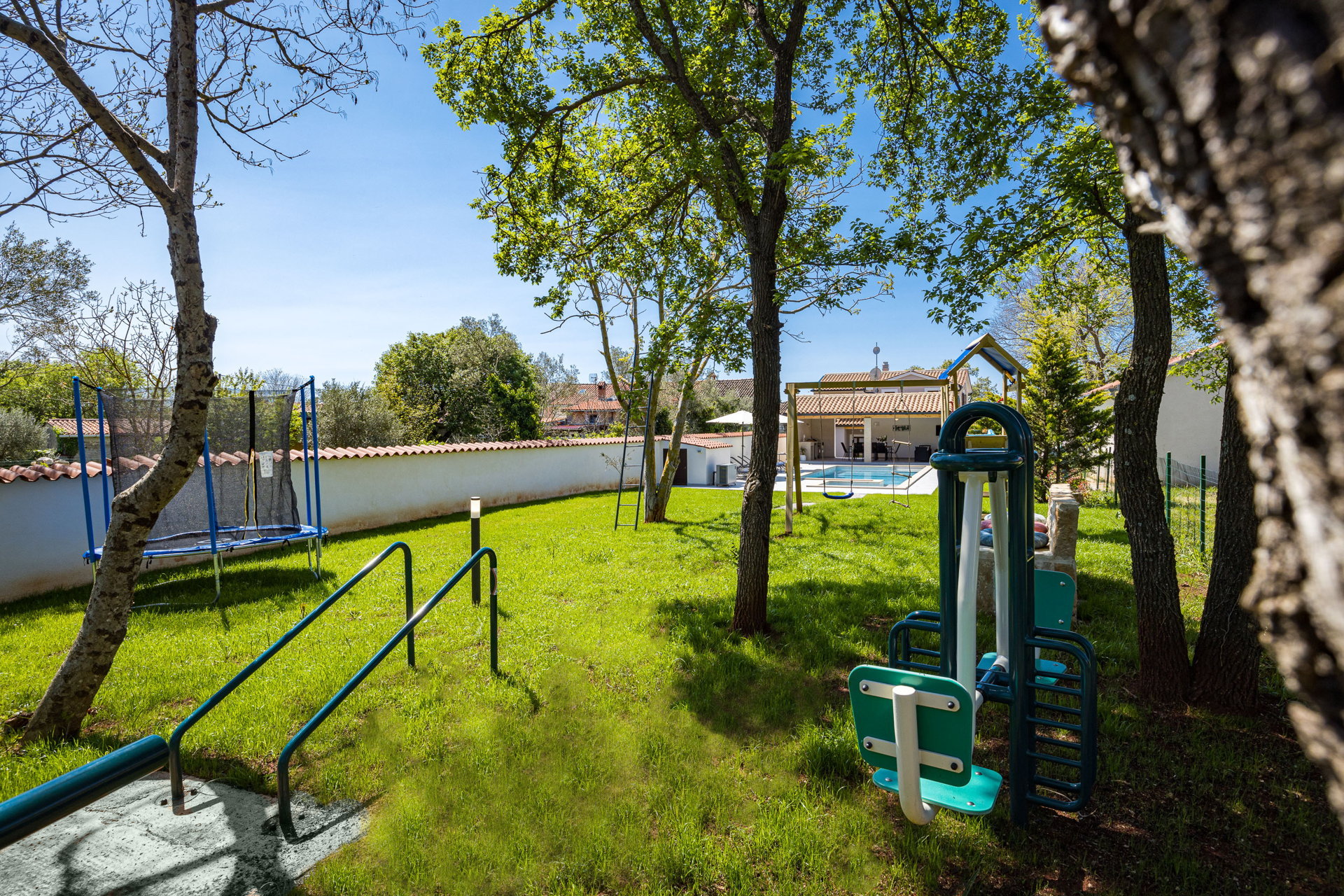 Holiday Home Dandelion with Pool