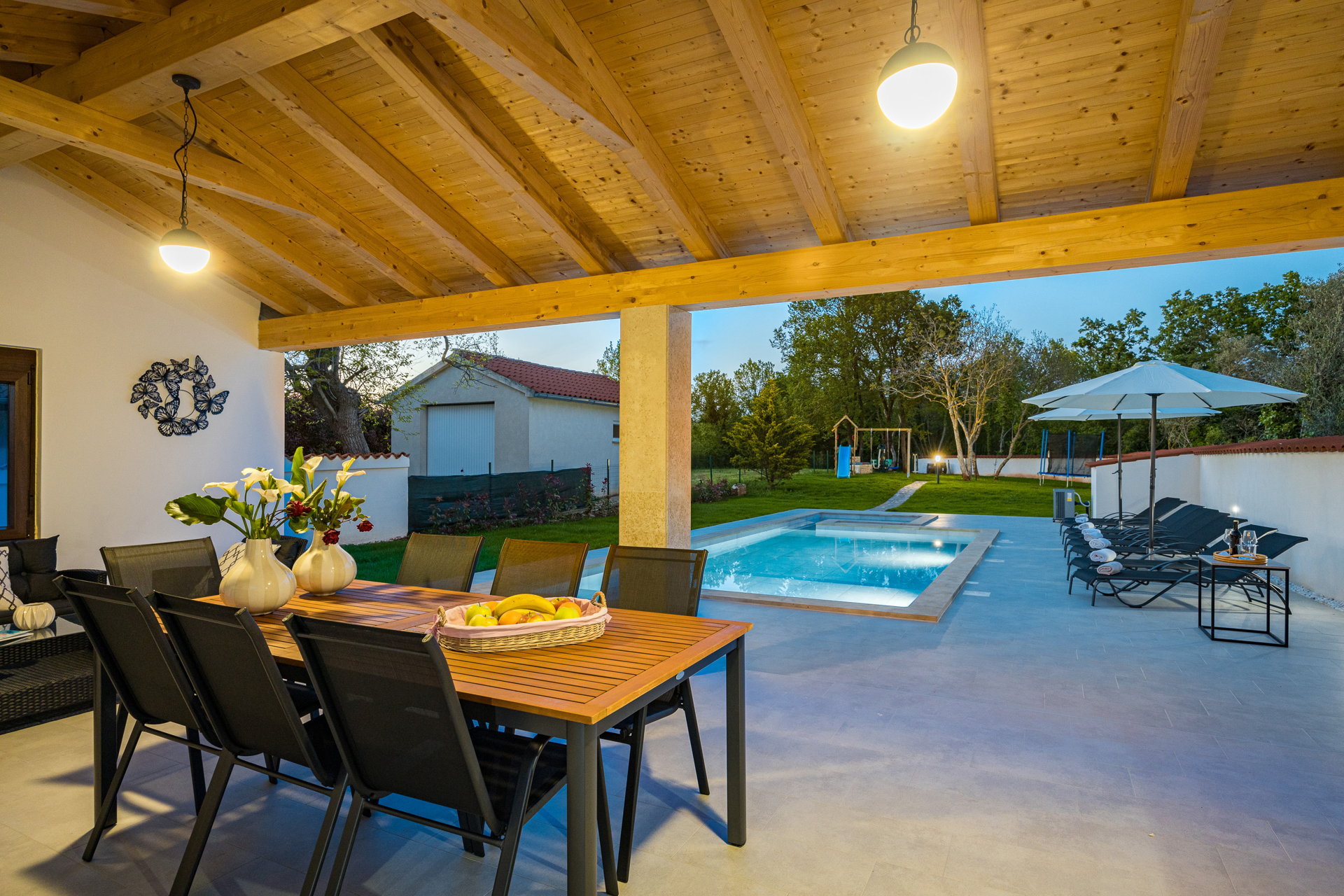 Holiday Home Dandelion with Pool