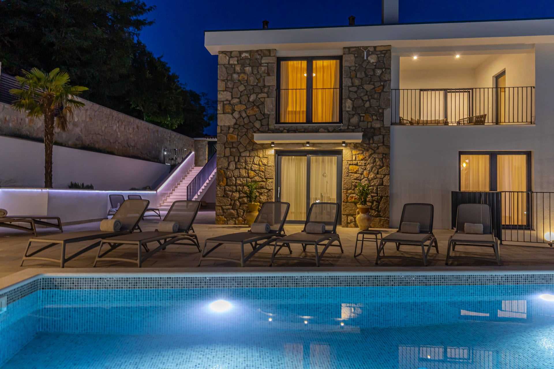 Villa Pietra Azzura with Pool