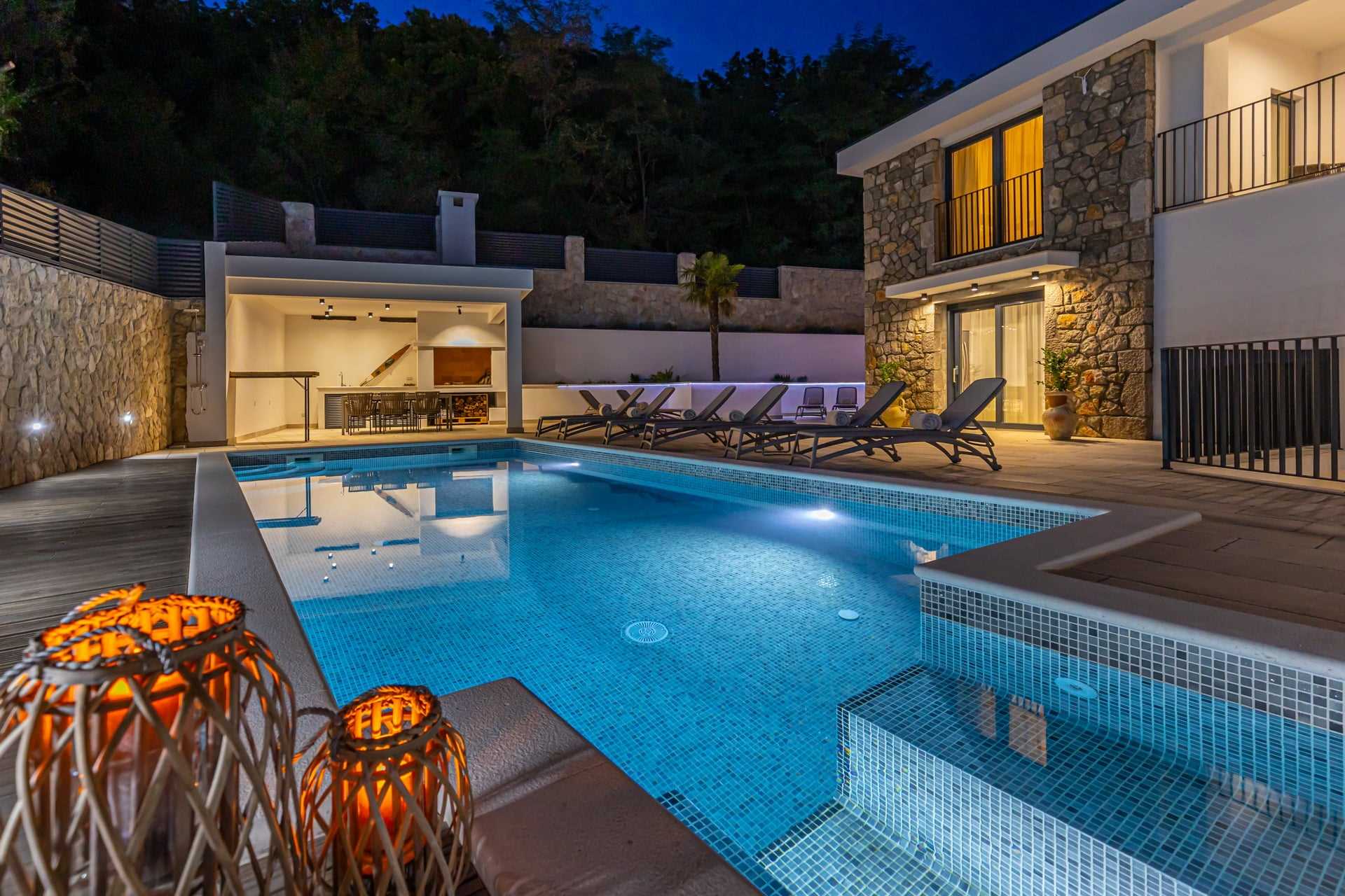 Villa Pietra Azzura with Pool