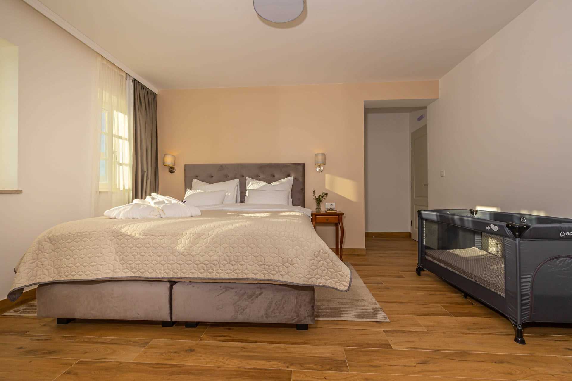 Villa Pietra Celeste with Pool