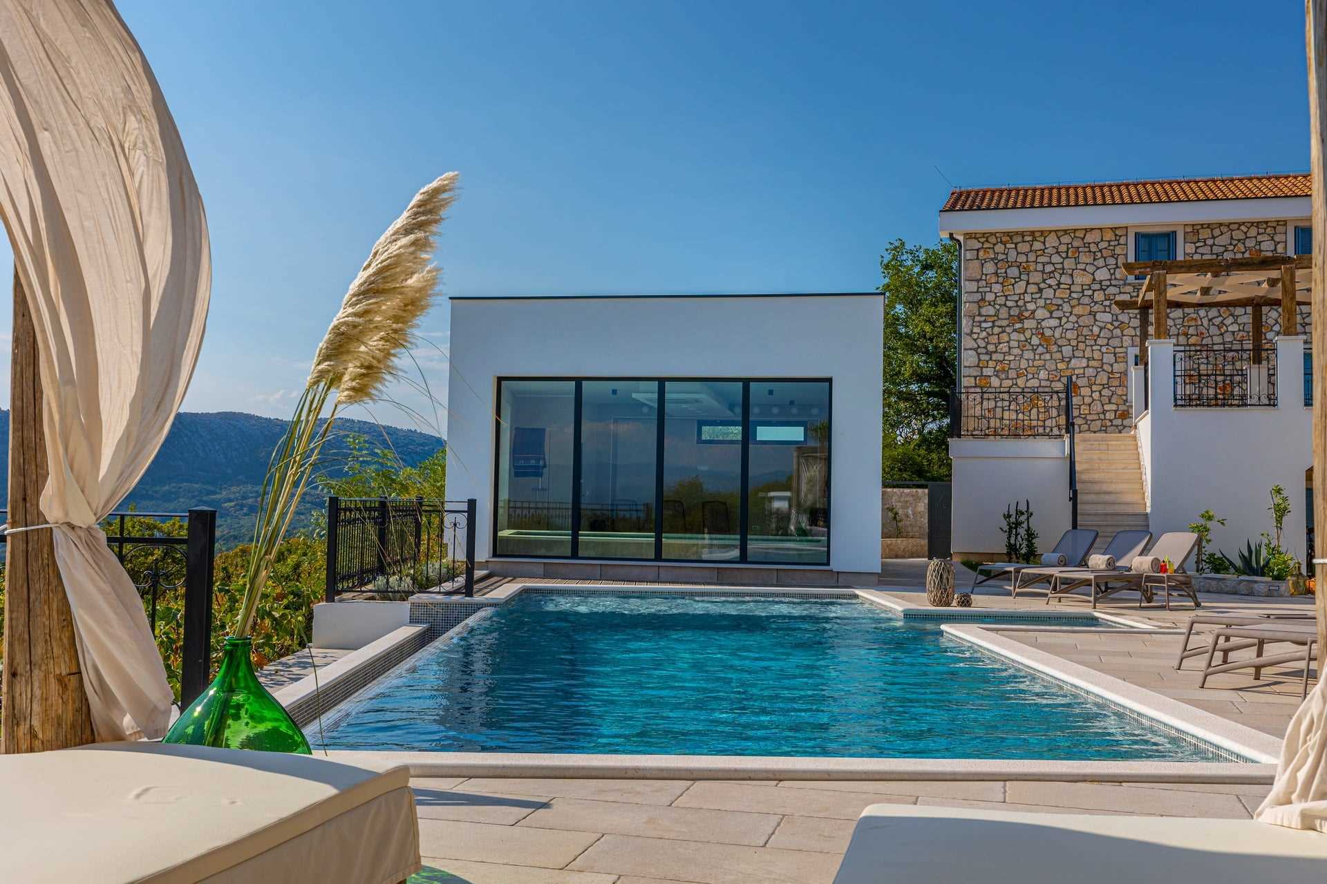 Villa Pietra Celeste with Pool