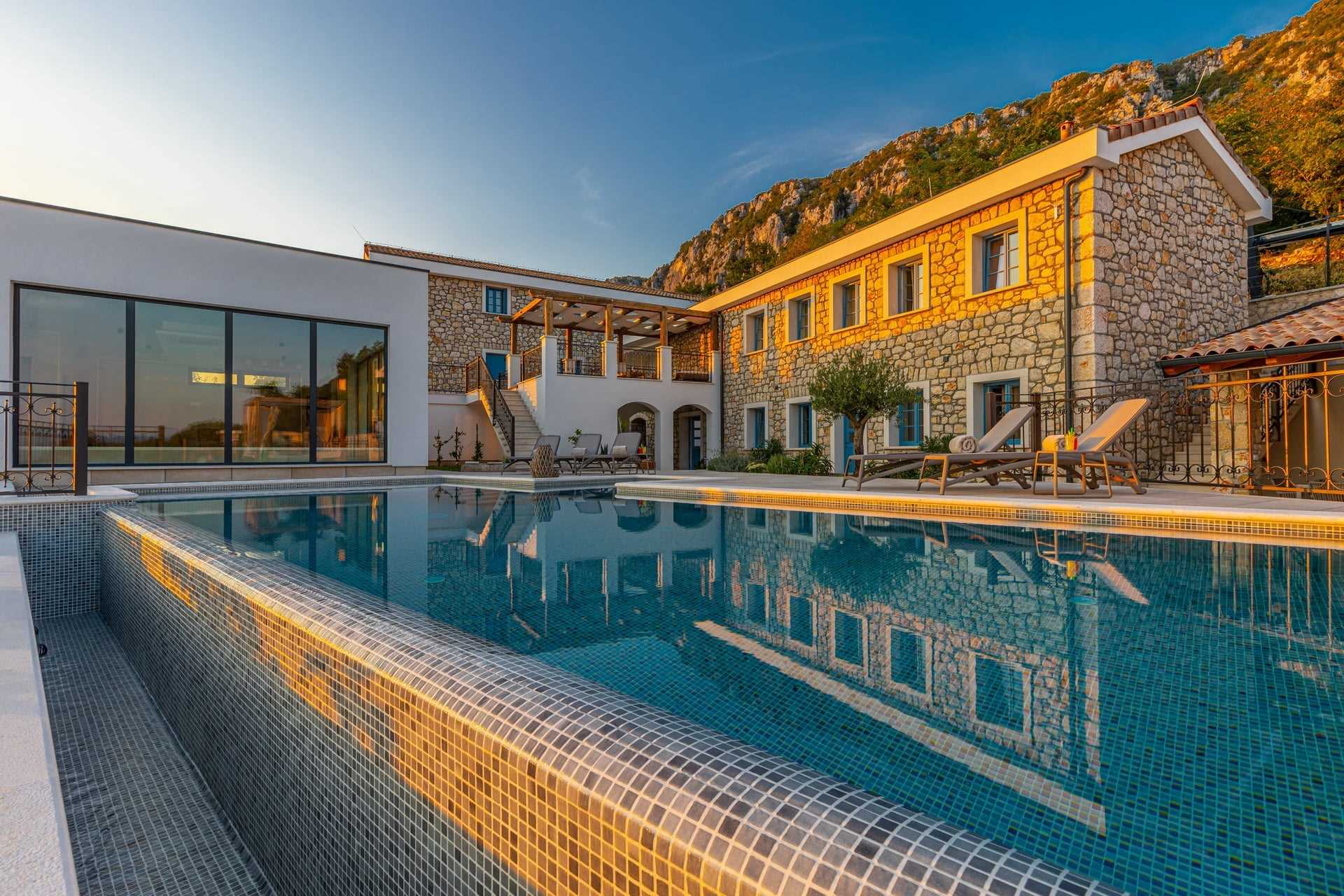 Villa Pietra Celeste with Pool