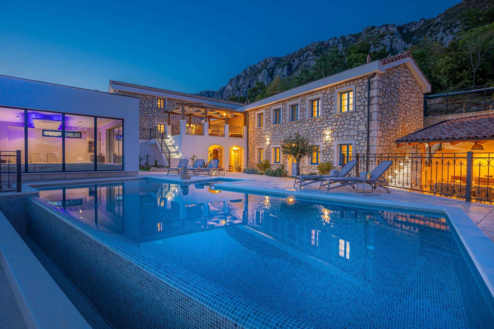 Villa Pietra Celeste with Pool