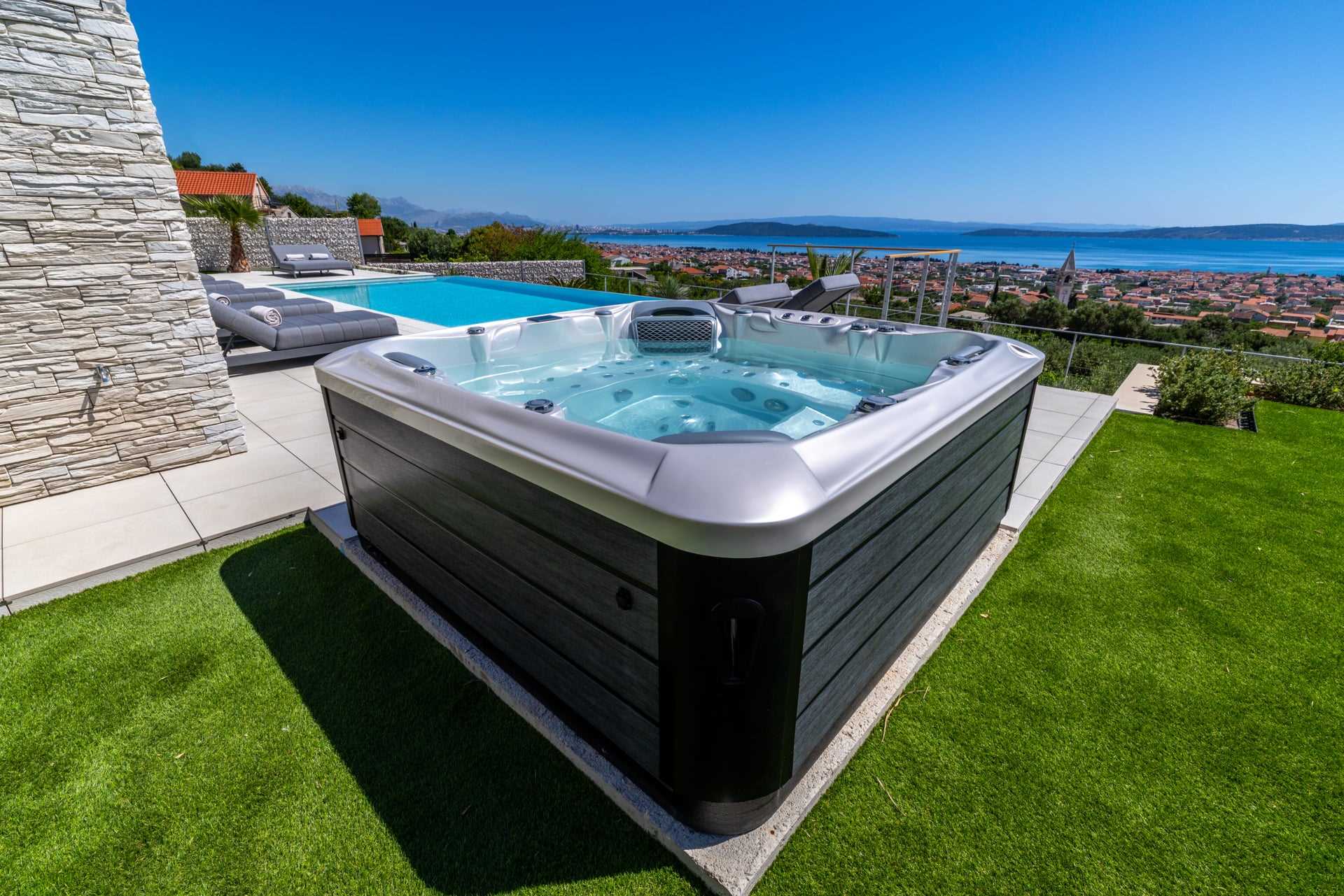 Villa Quadria with Pool