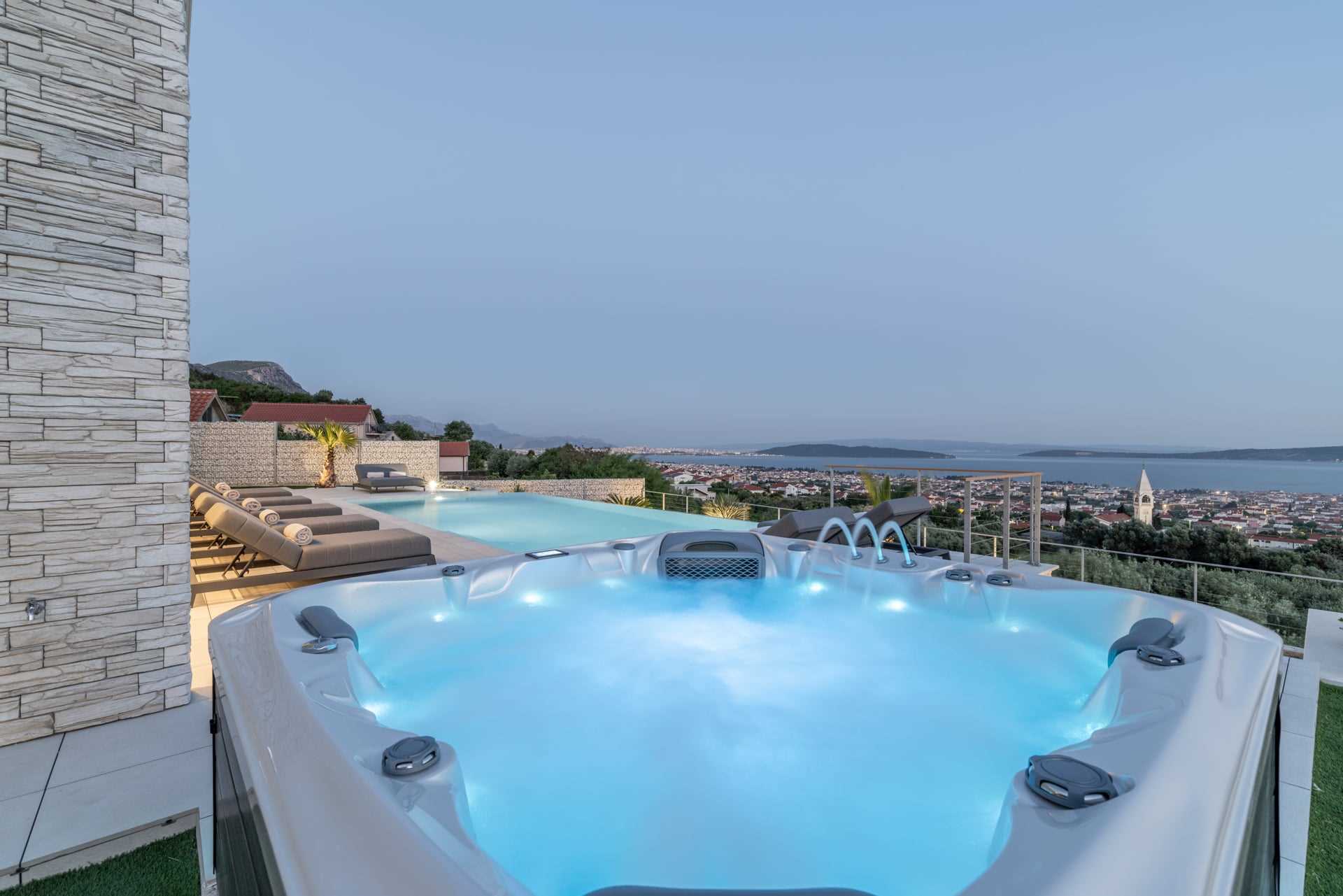 Villa Quadria with Pool